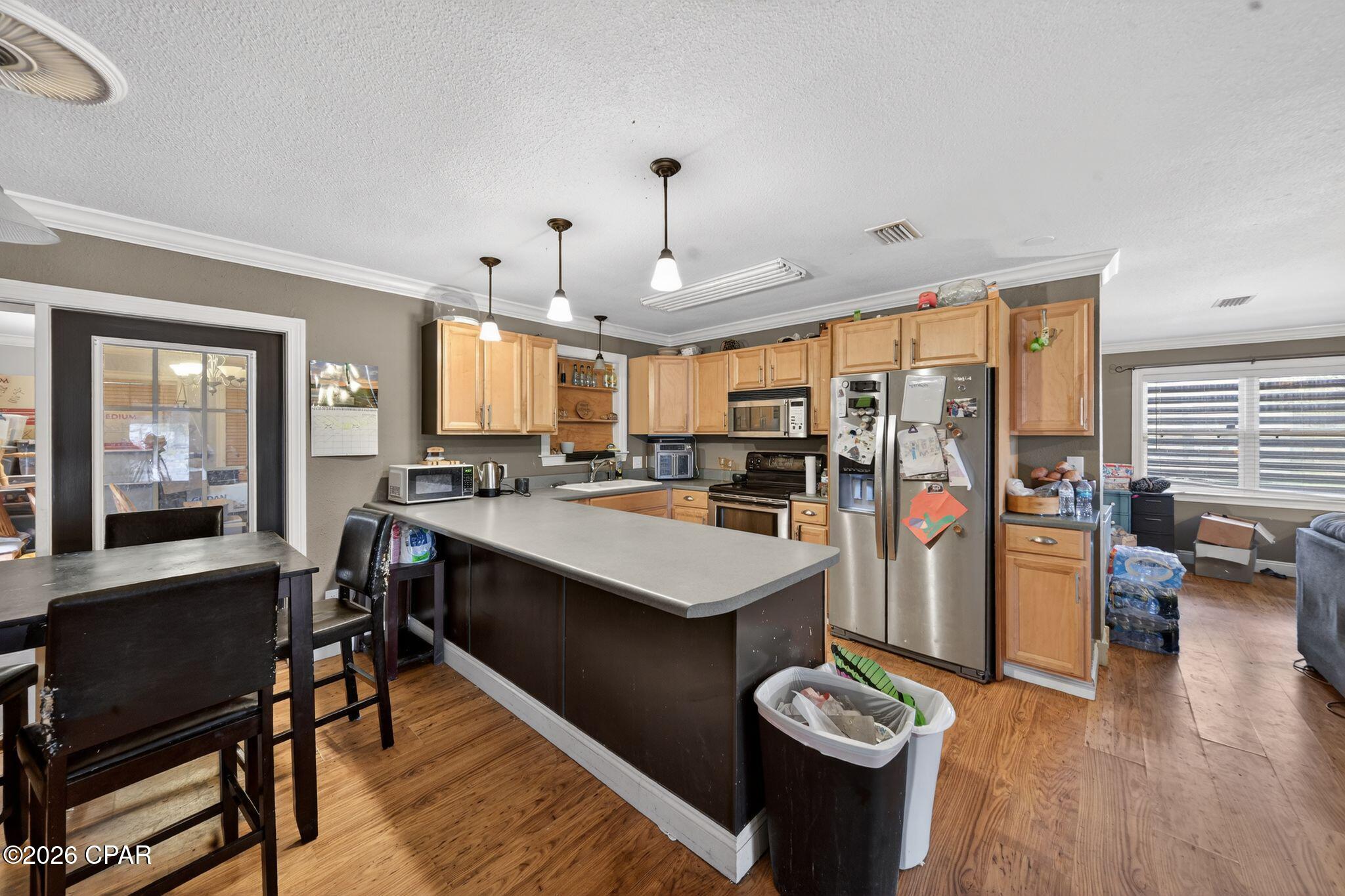 Image 3 For 2001 Pritchard Street