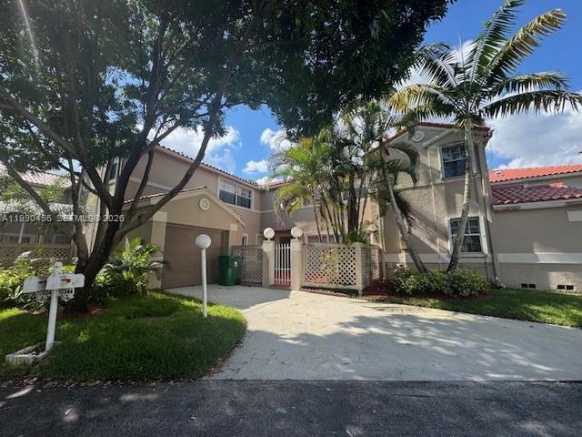 Embassy Lakes