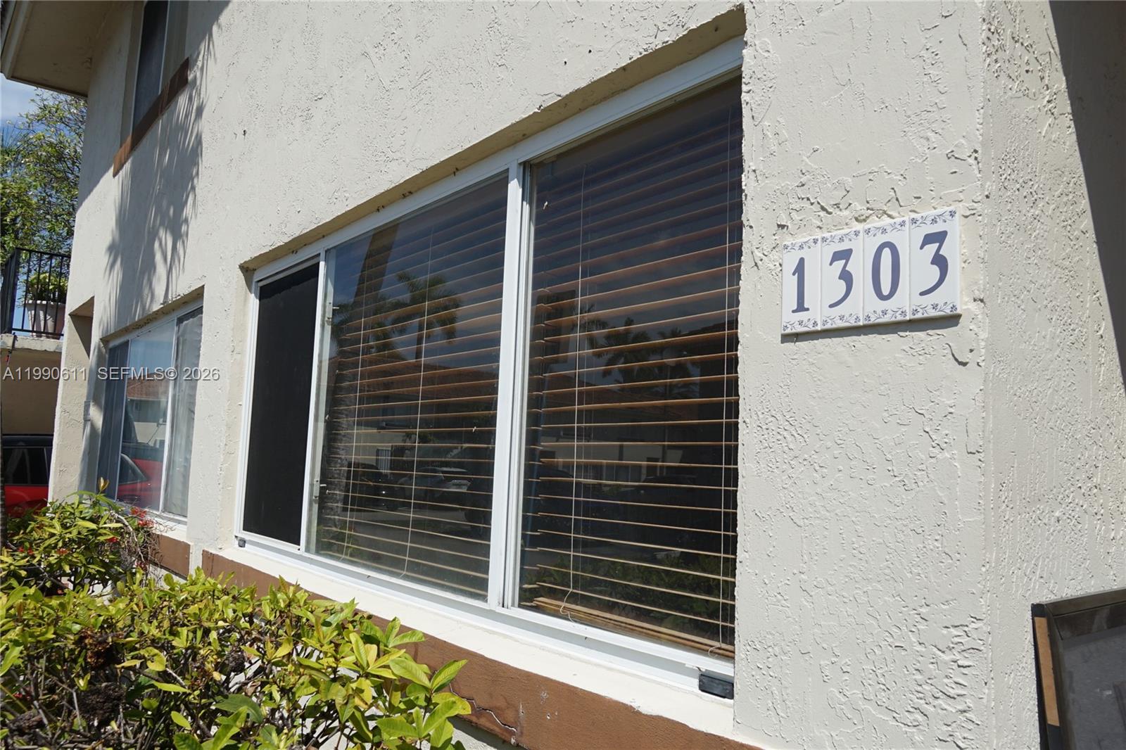 Chateaubleu Villas At Midw