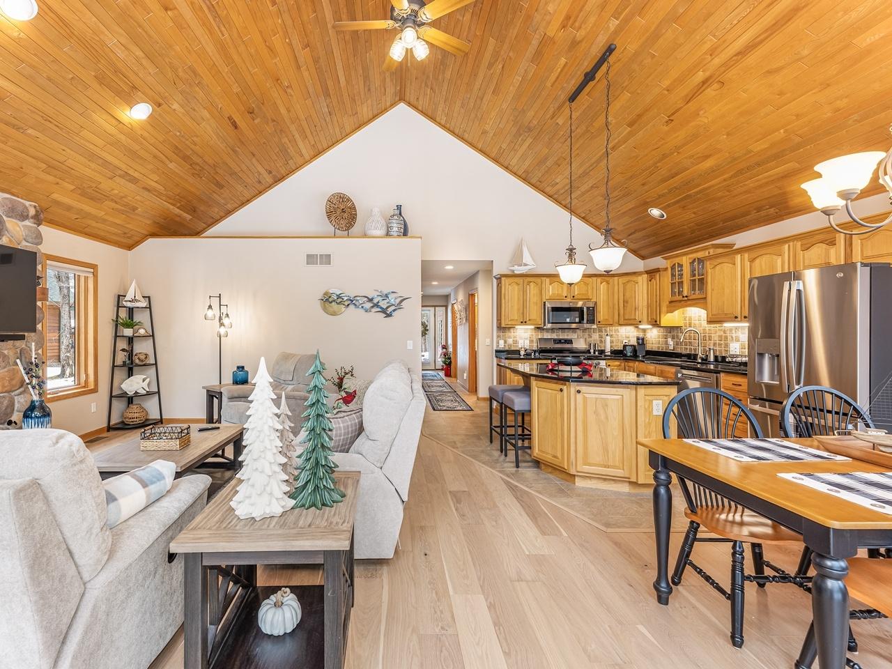 Big St. Germain Property 8832 Bradford Point Ct Photo 4