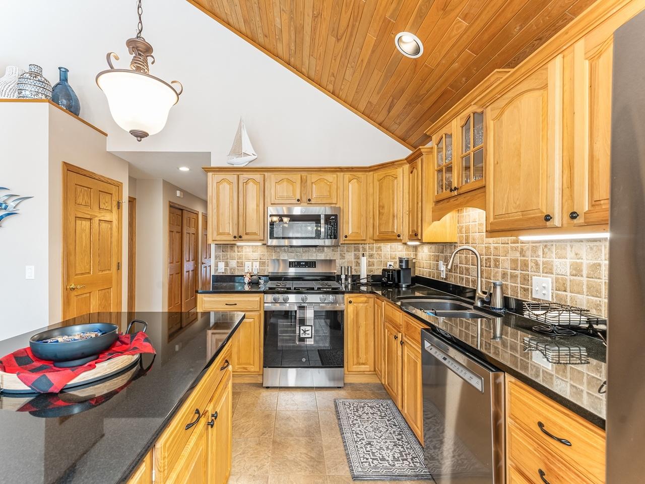 Big St. Germain Property 8832 Bradford Point Ct Photo 6