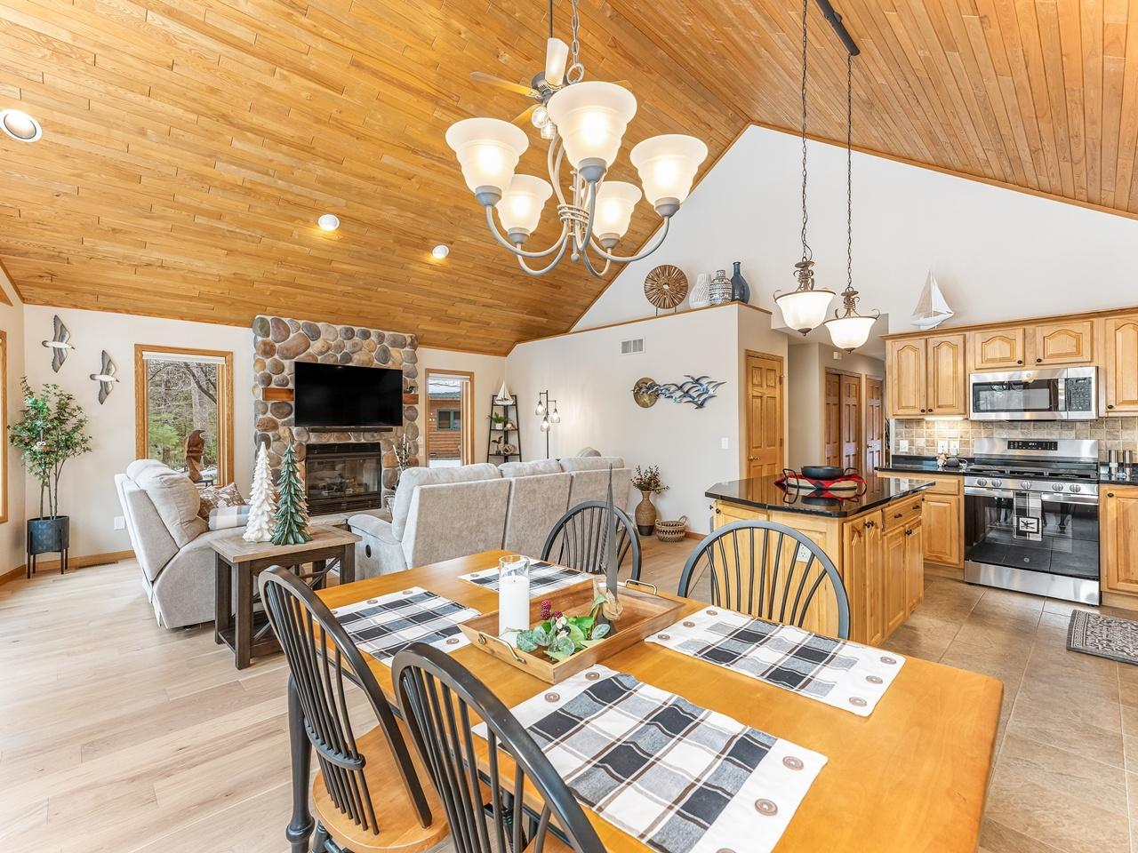 Big St. Germain Property 8832 Bradford Point Ct Photo 7