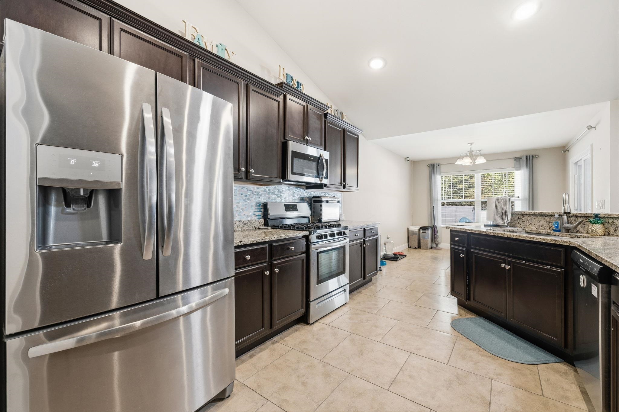 373 Sun Colony Blvd. 