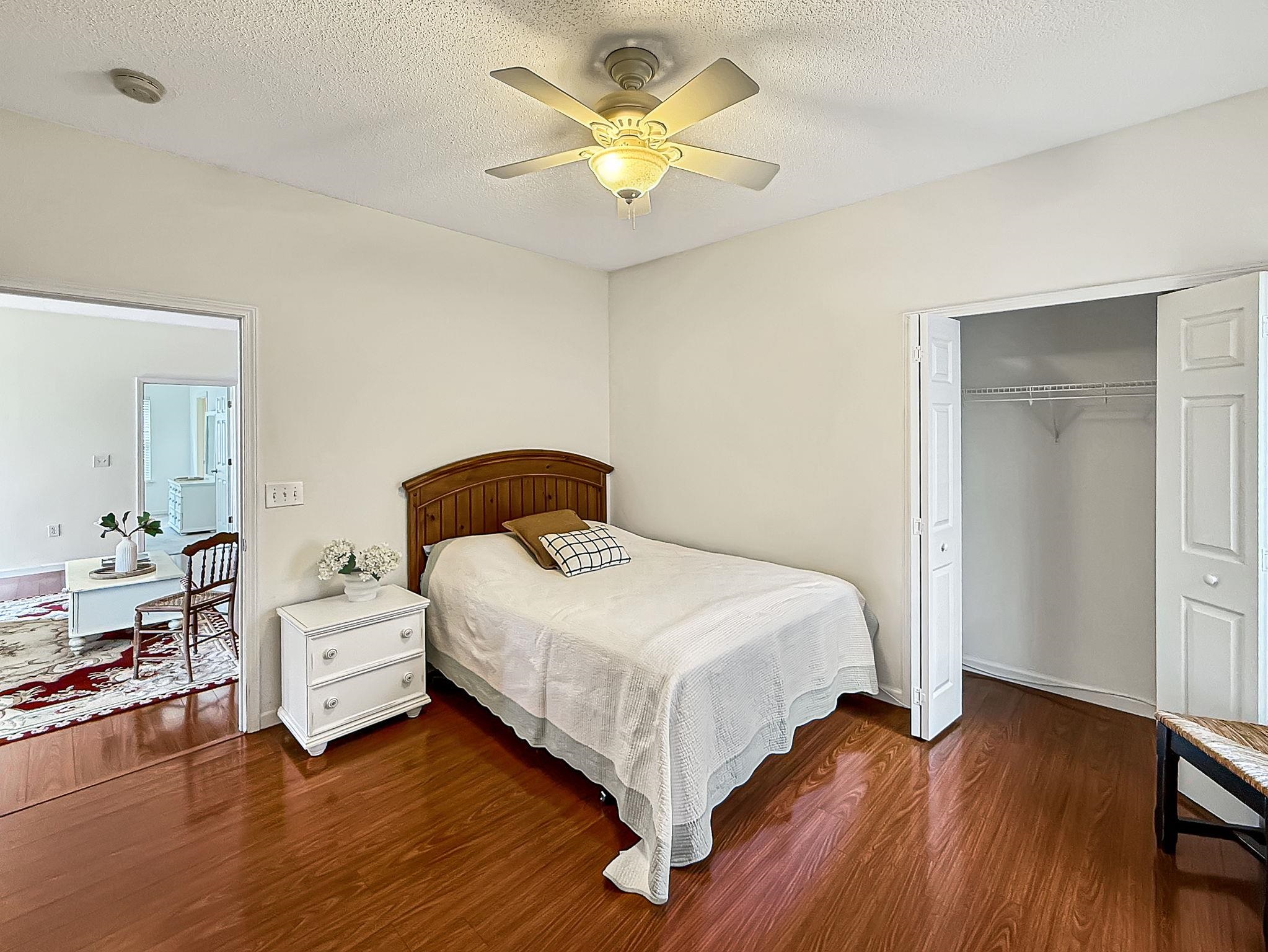 184-2 Red Rose Blvd. 