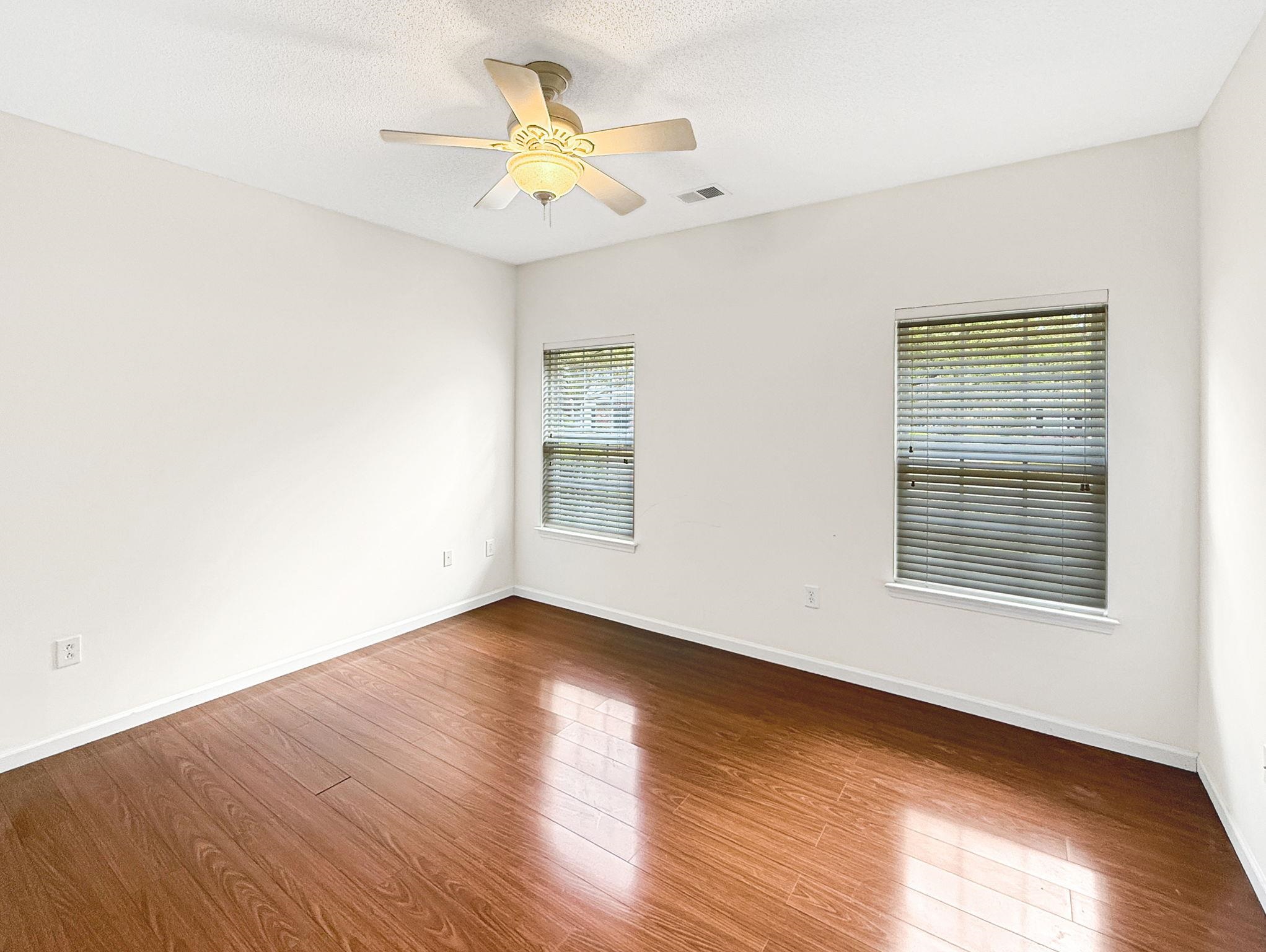 184-2 Red Rose Blvd. 