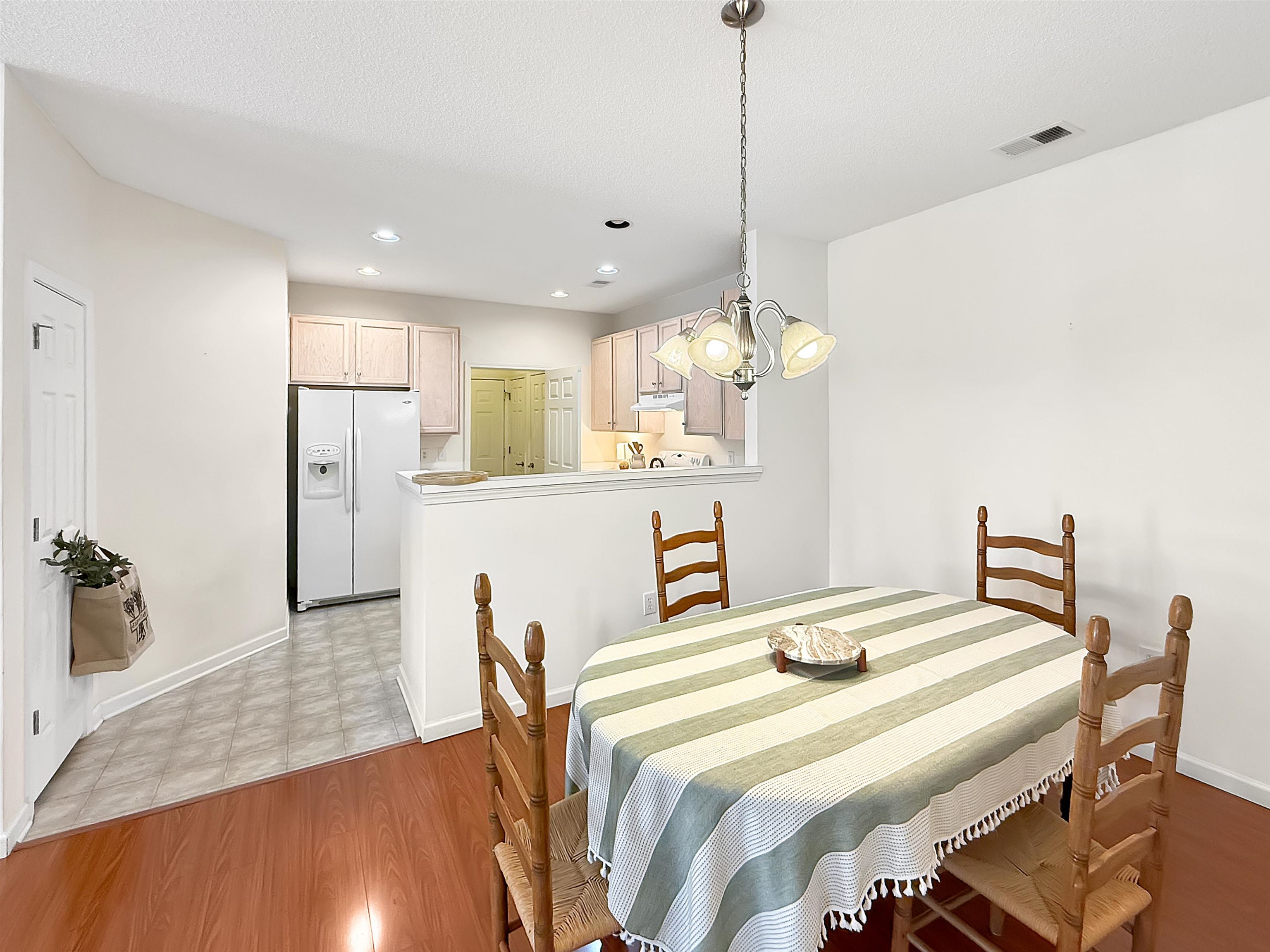 184-2 Red Rose Blvd. 