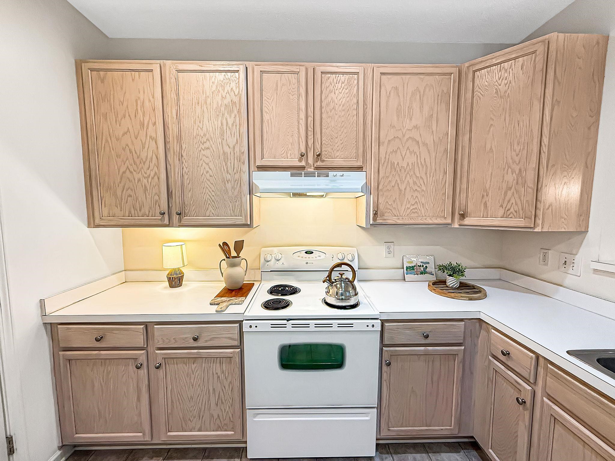 184-2 Red Rose Blvd. 