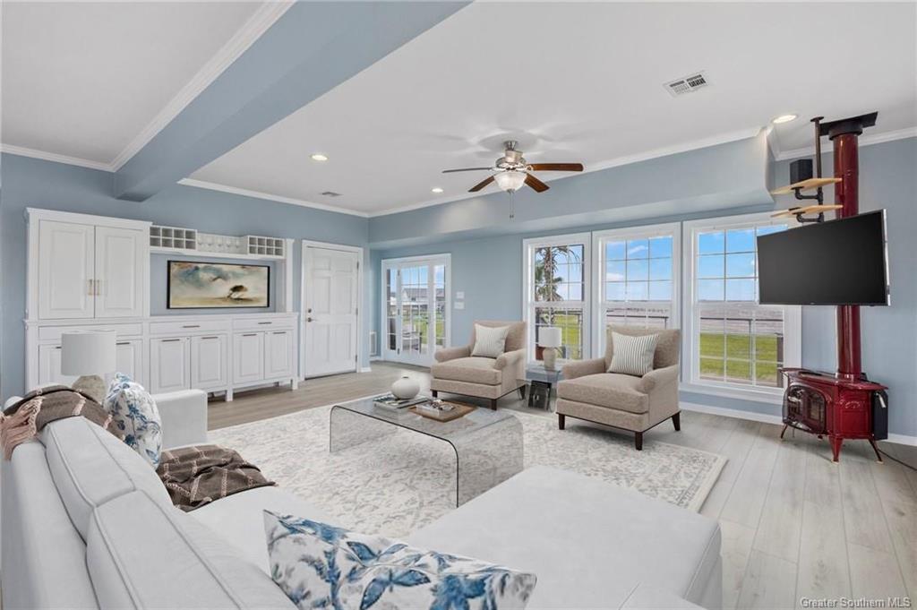 3785 Lake Breeze Road — photo 3