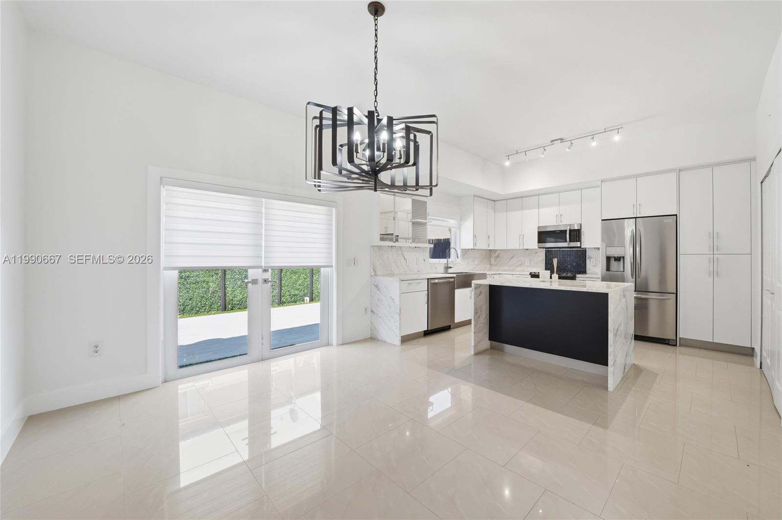 Lakes By The Bay Jay