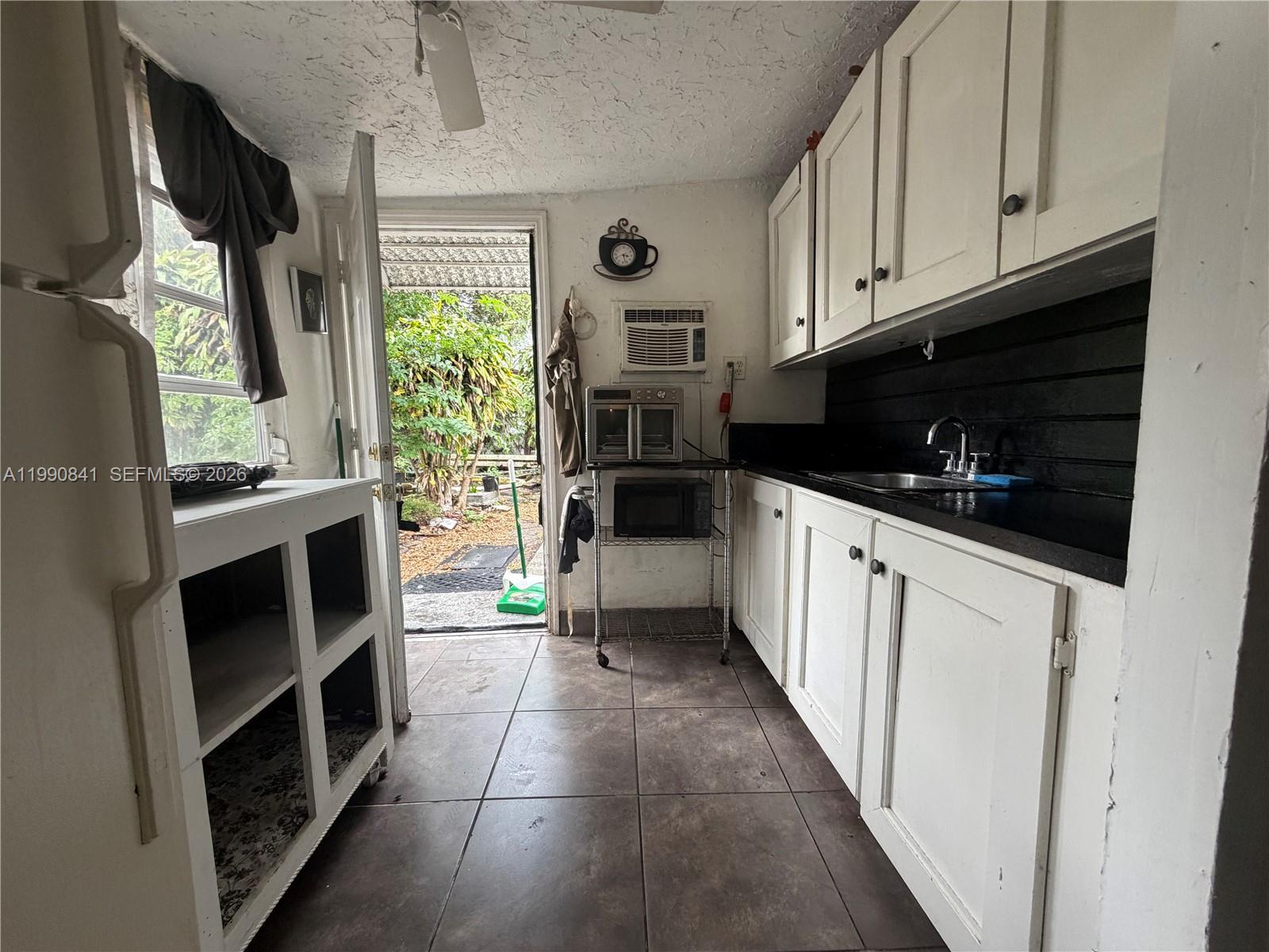 Property photo # 0