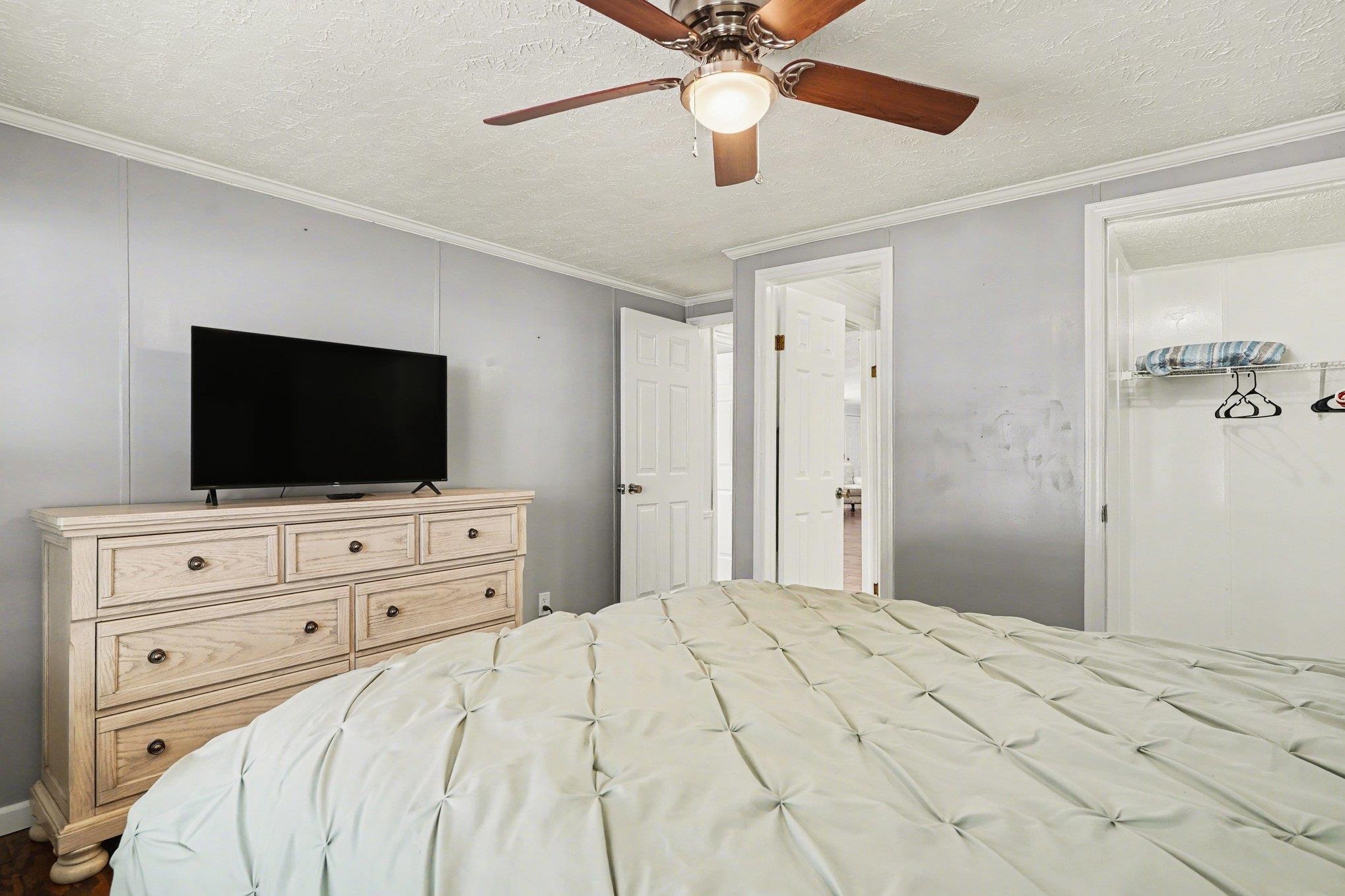 784 Lewis Ln. 