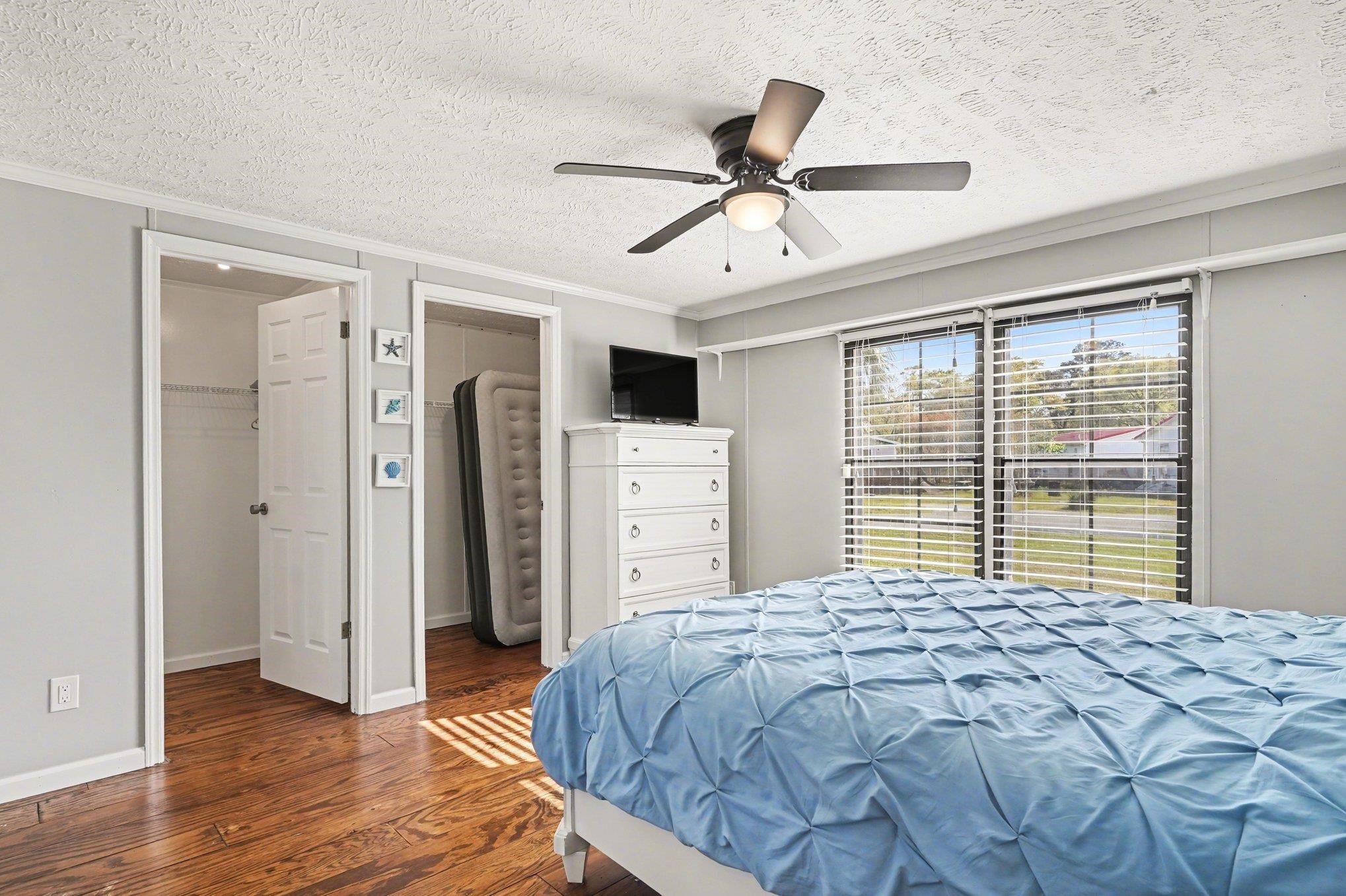 784 Lewis Ln. 