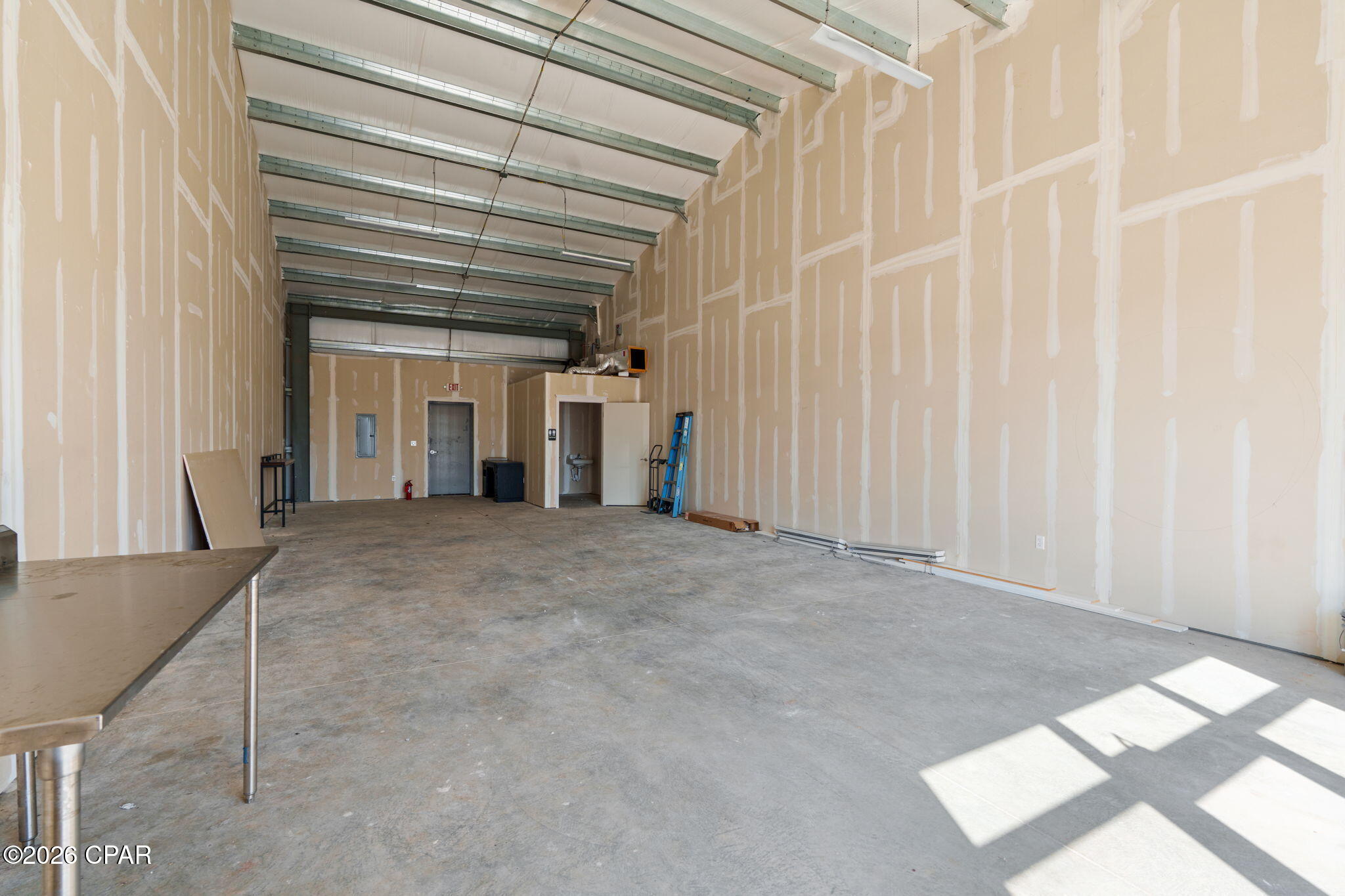 Image 4 For 1013 Transmitter Road