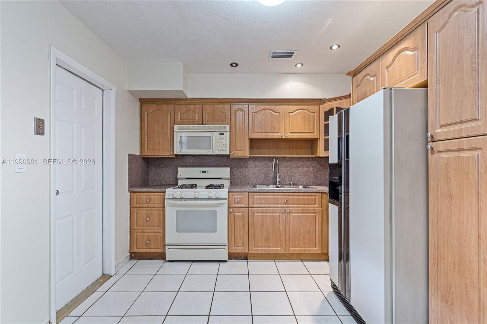 Property photo # 3