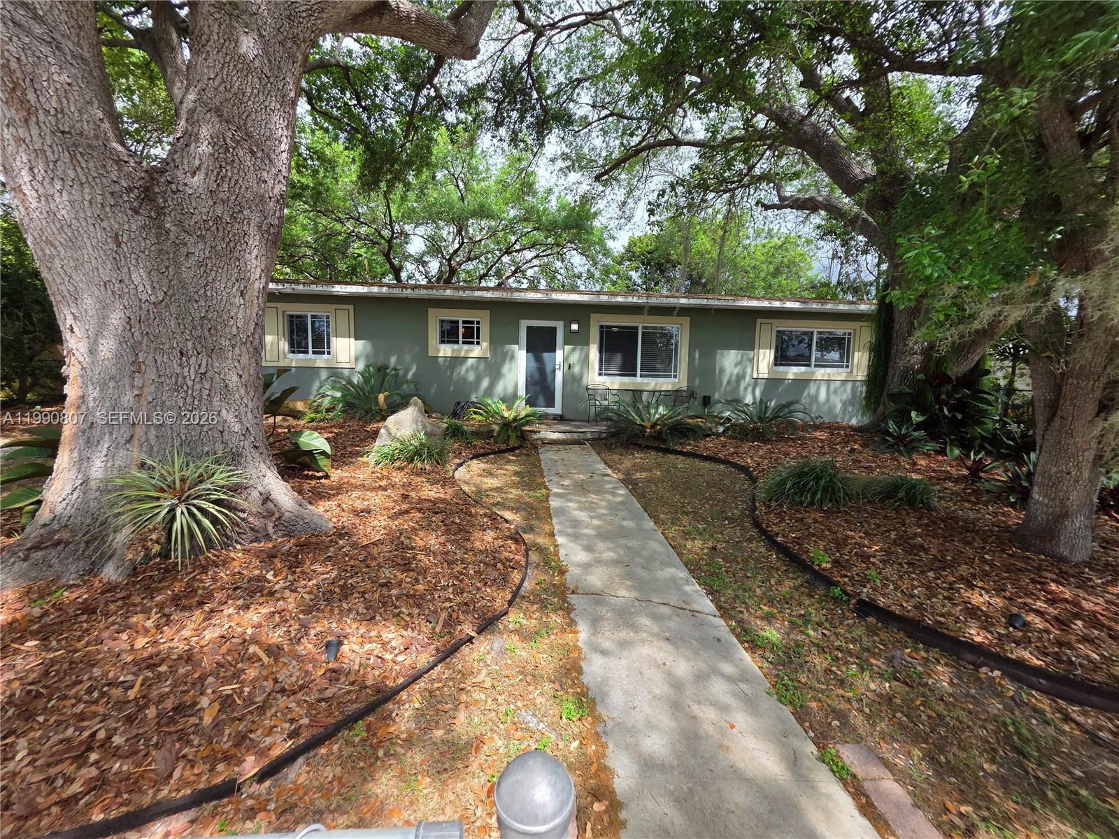 Cutler Bay gem just hit the market! This 3/2 is packed with upgrades—impact windows, 2017 roof, 2021 A/C, tankless water heater, brand-new flooring, new washer/dryer, and a gorgeous kitchen with a gas stove, stainless steel appliances, granite counters, and a coffee bar. The backyard is a total vibe: huge deck, oak trees, fire pit, and a 12x18 powered shed that could be a workshop, studio, or casita. Homes like this don’t last. Book your showing today!