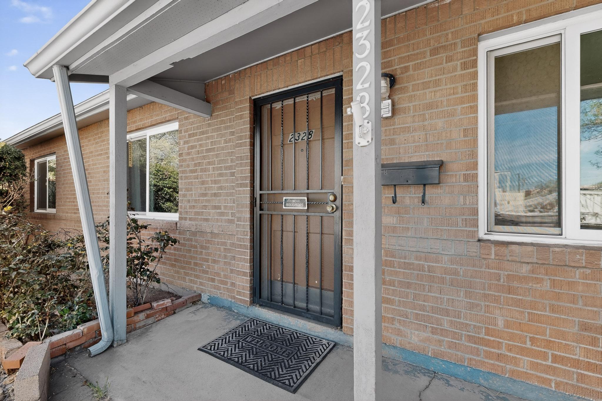 Photo 4 of Sale Pending at 2328 Wyoming Blvd NE, Albuquerque, NM 87112 | MLS# 1100697 | Listing updated on 2026-09-18