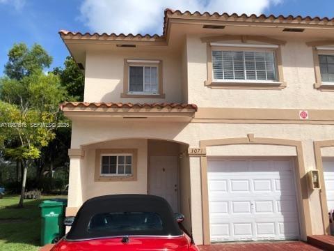 Las Rosas Townhomes Condo