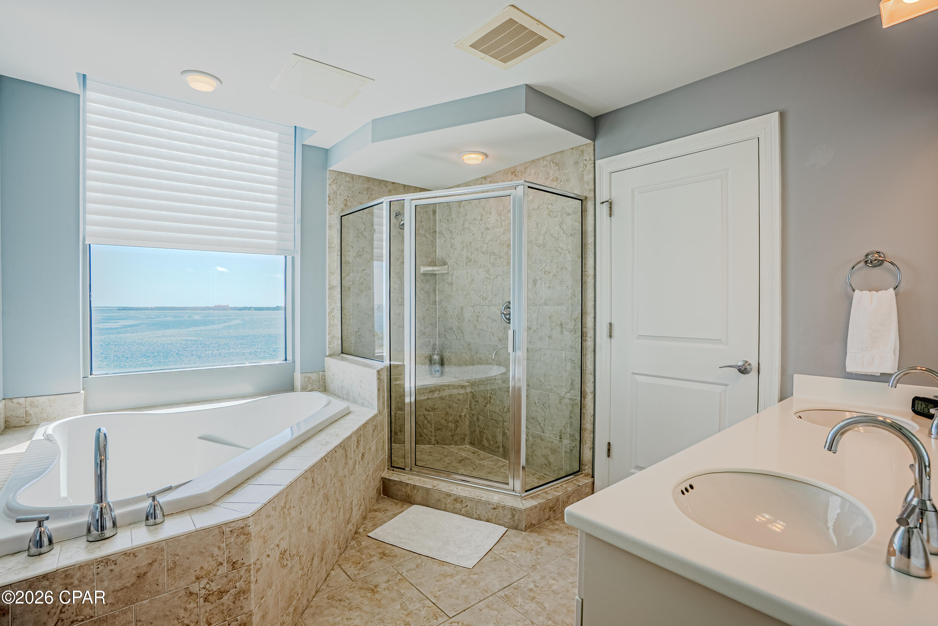 Image 40 For 6422 Highway 98  1006