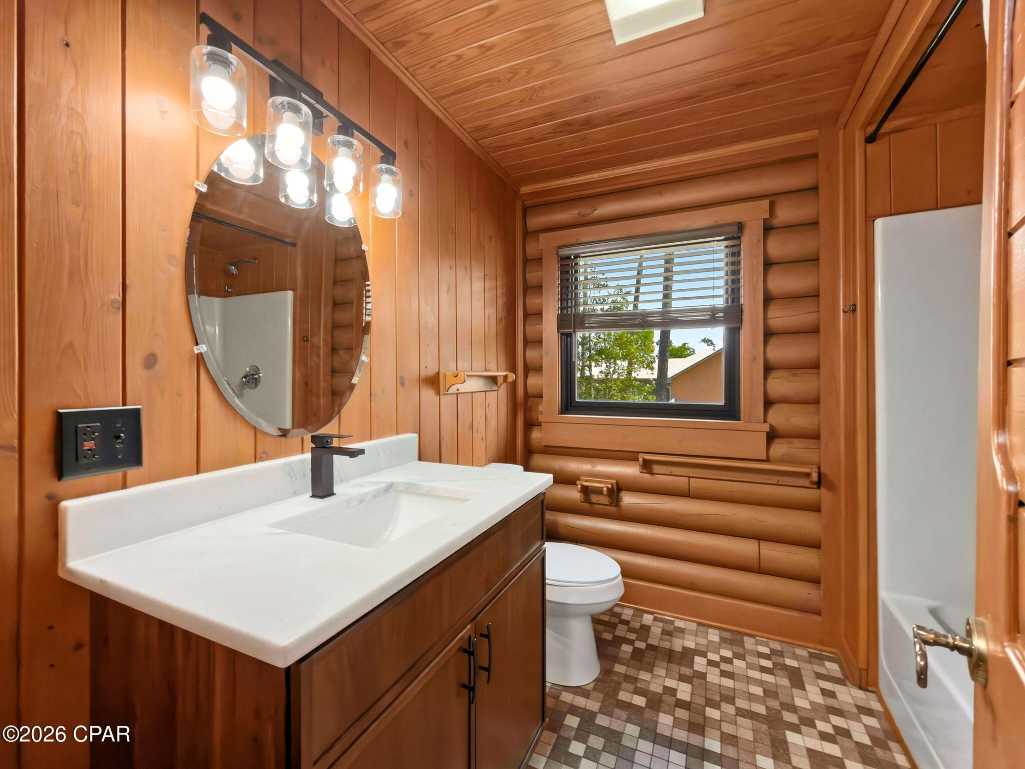 Image 24 For 7920 Kingswood Road