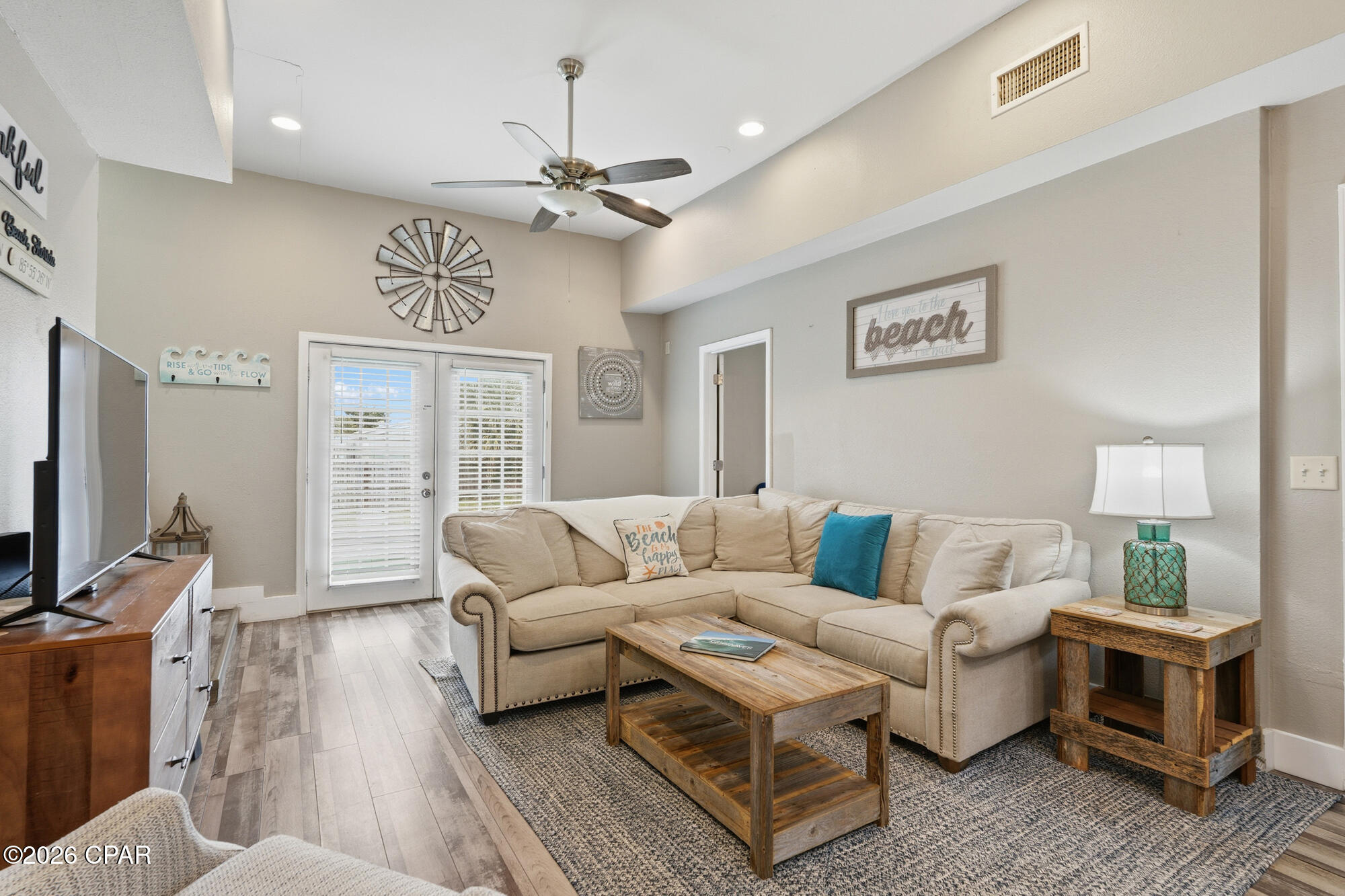 Image 4 For 204 Carol Place