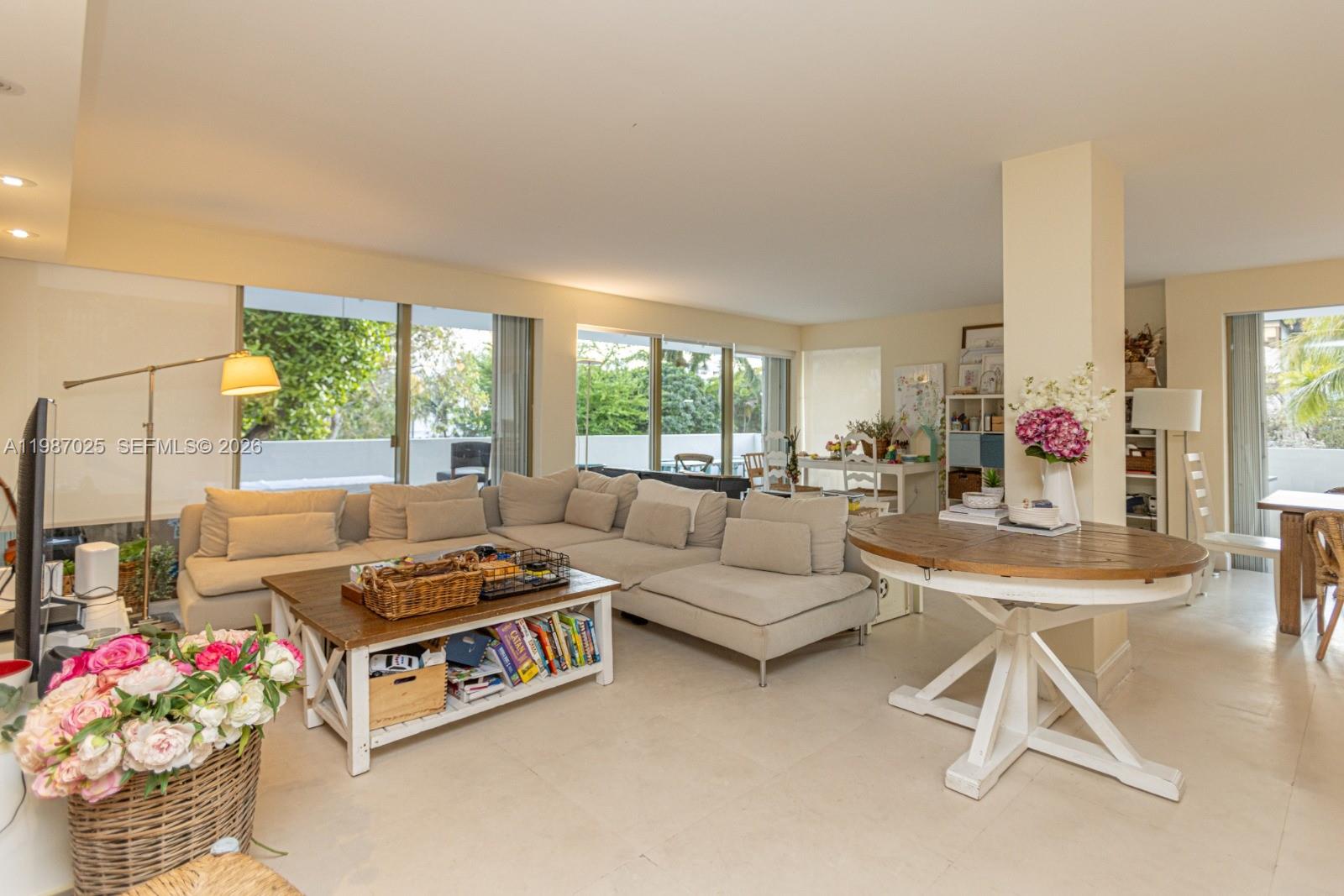 Commodore Club West Condo