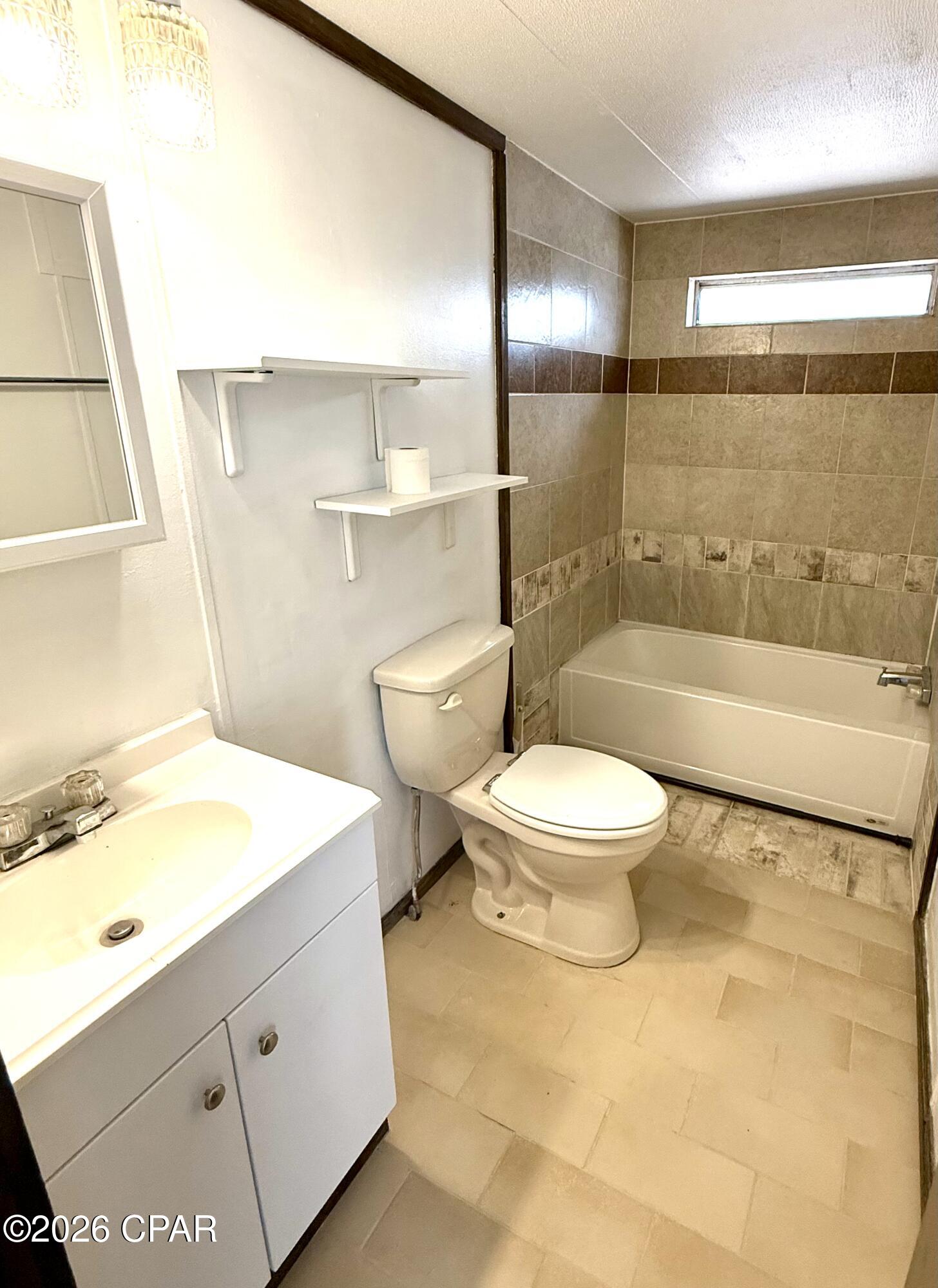 Image 11 For 241 Leonardo Lane