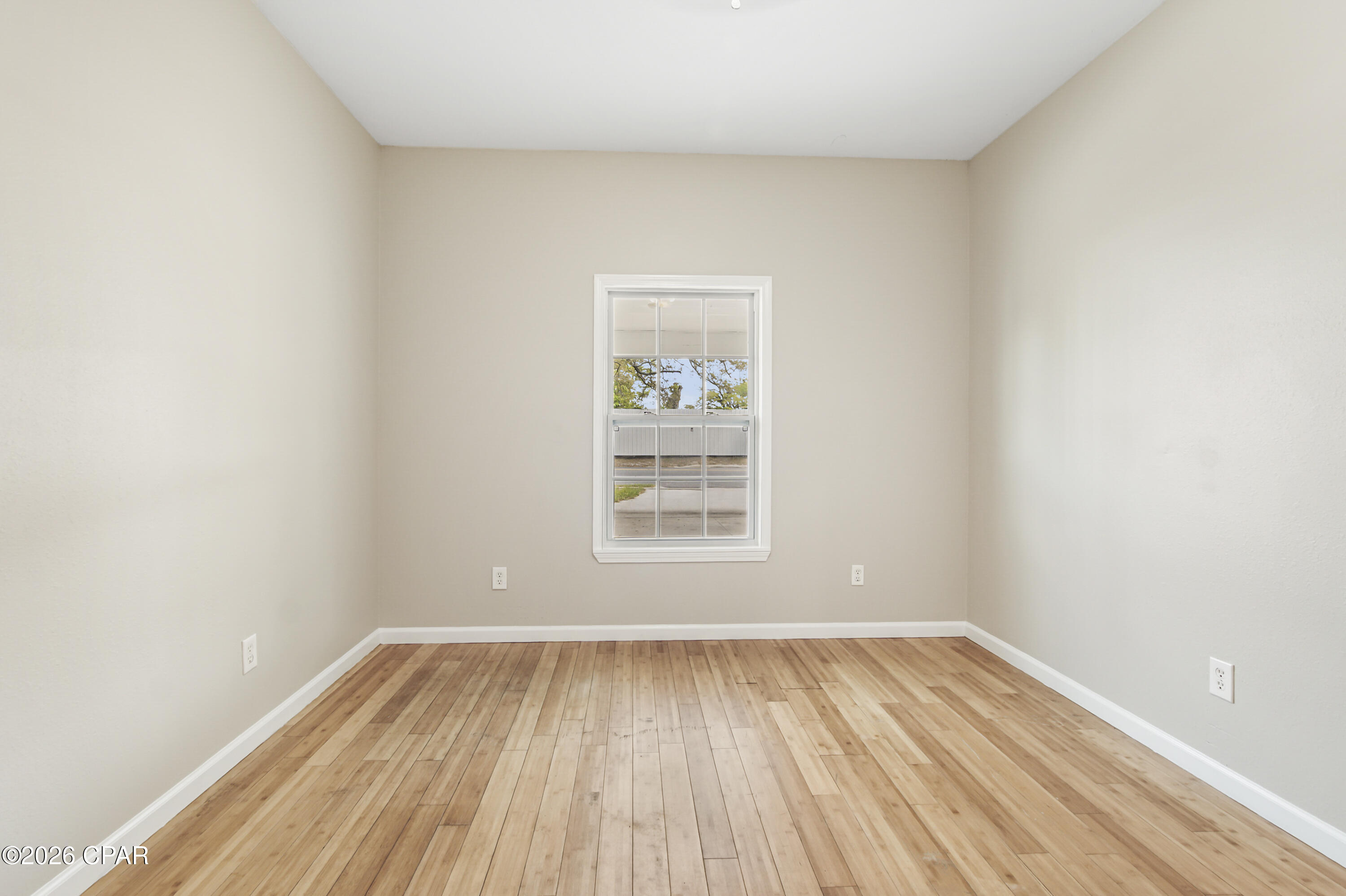 Image 7 For 403 East Avenue