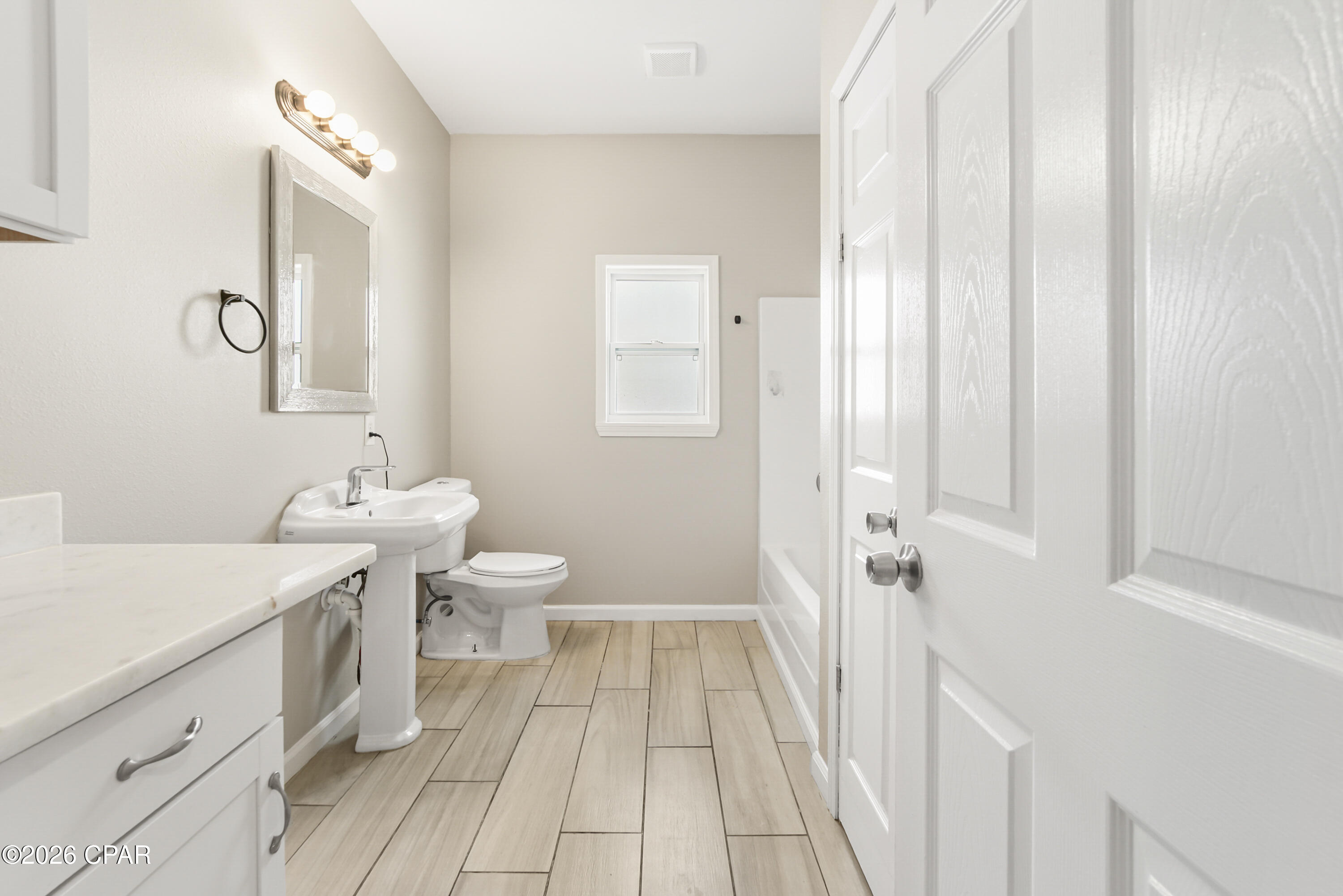 Image 9 For 403 East Avenue