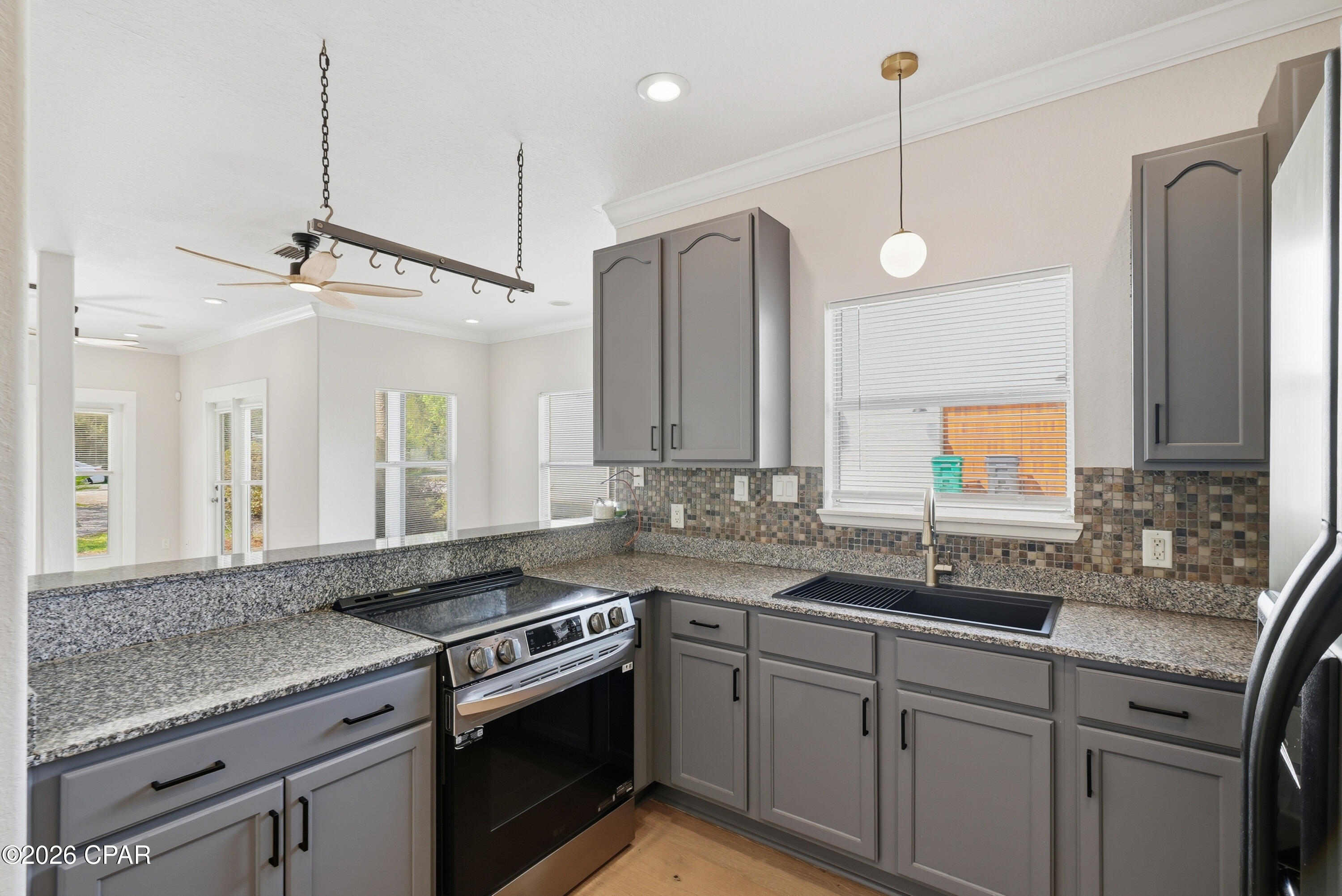 Image 14 For 305 Peachtree Circle