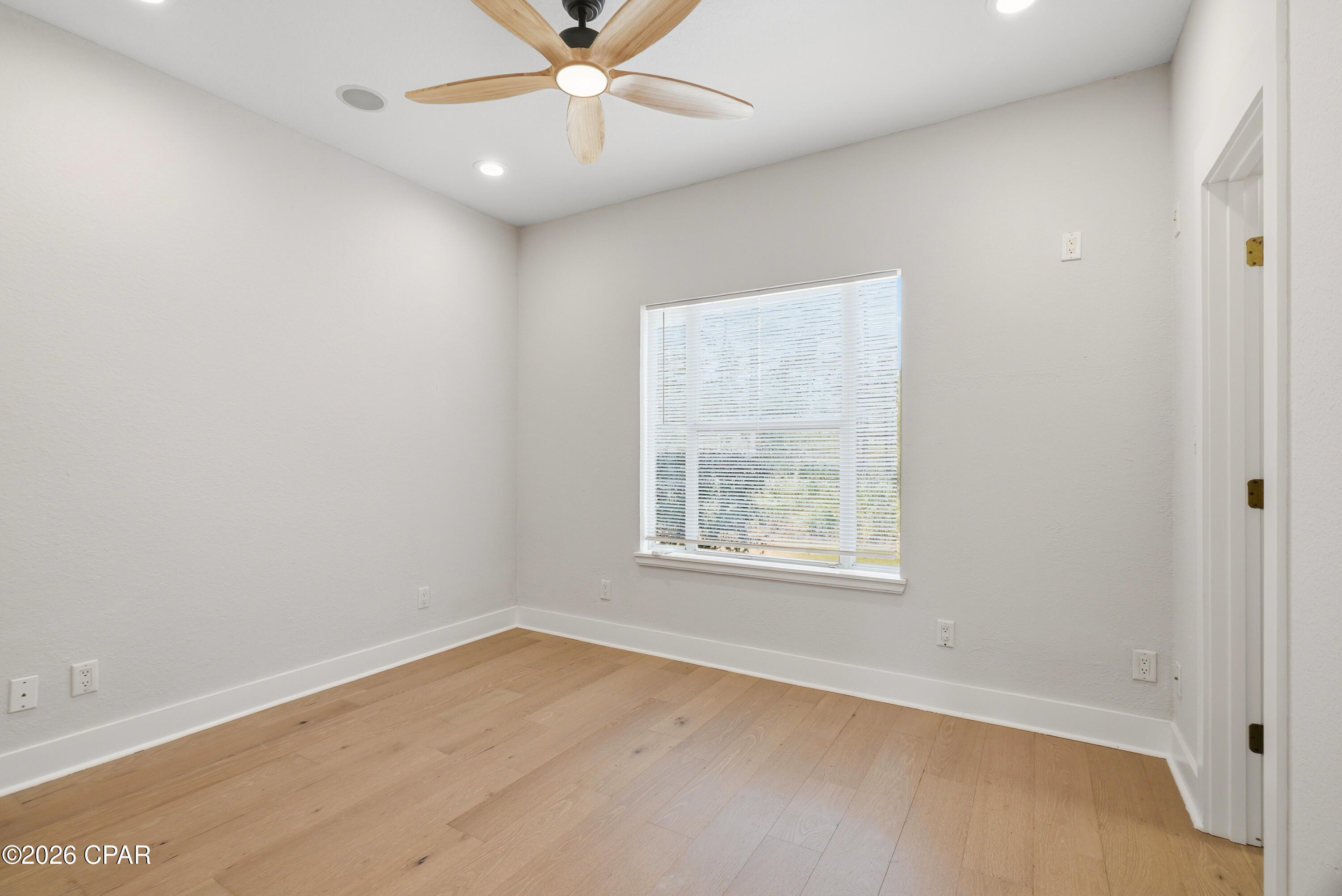 Image 27 For 305 Peachtree Circle