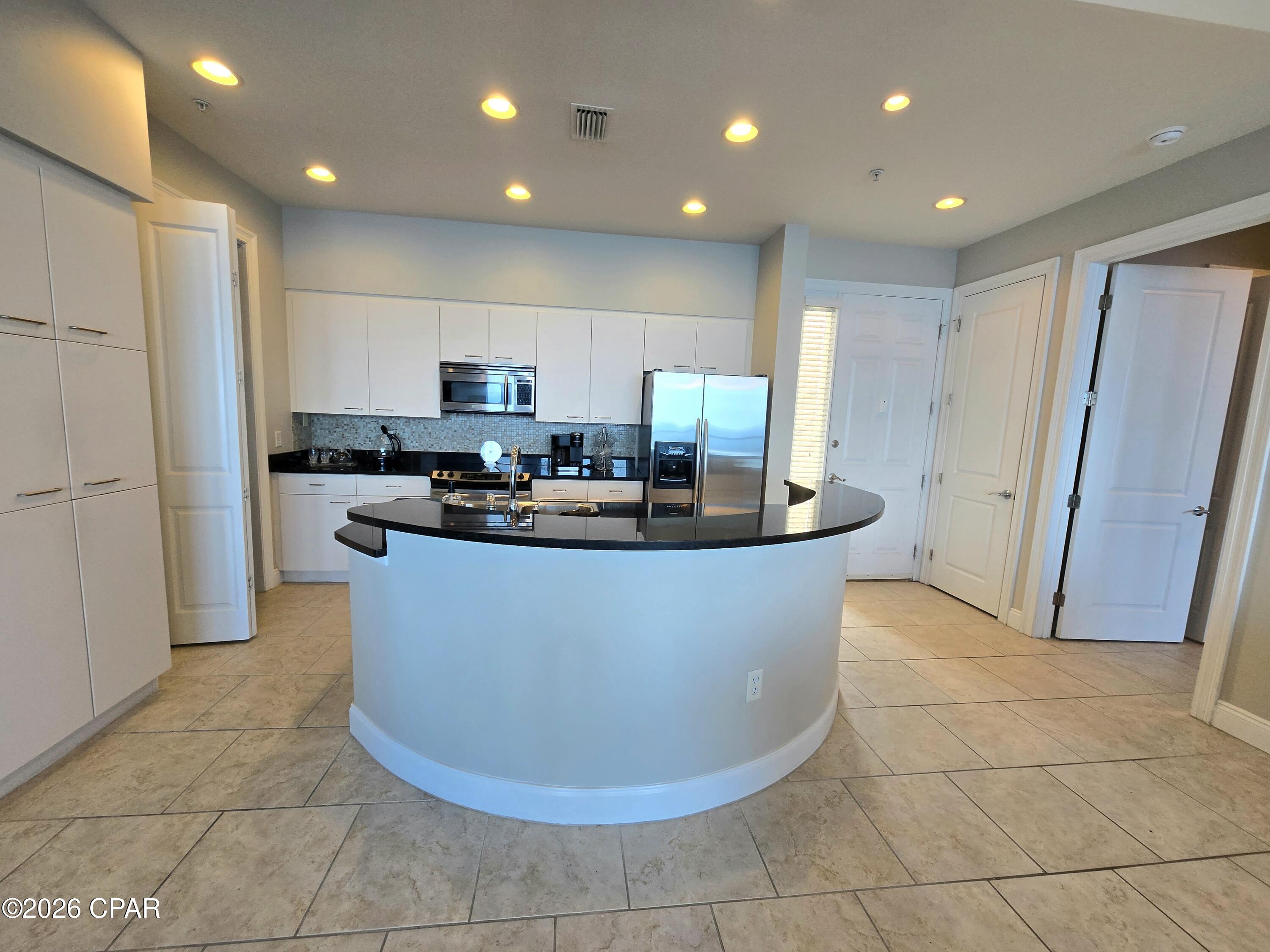 Image 4 For 6422 Highway 98  1403