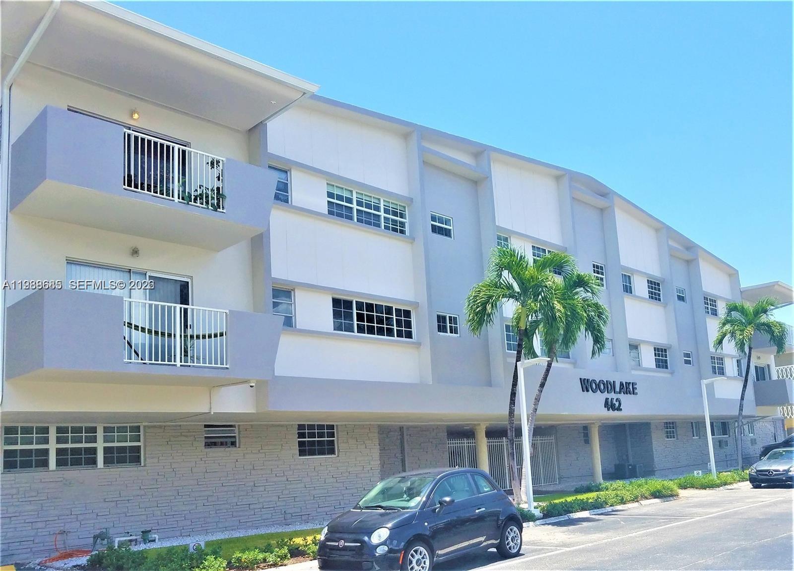 Woodlake Apts Condo
