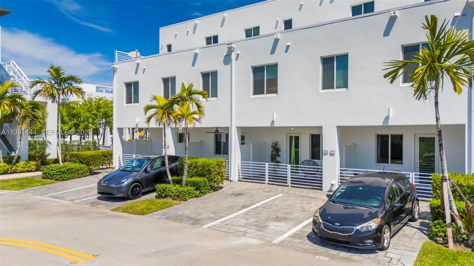 Landmark At Doral Condo N