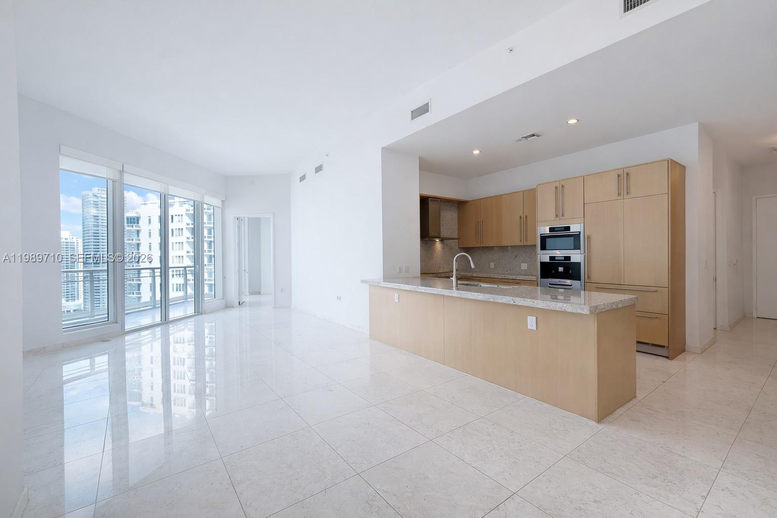 Apartamento para Alugar em Miami, FL