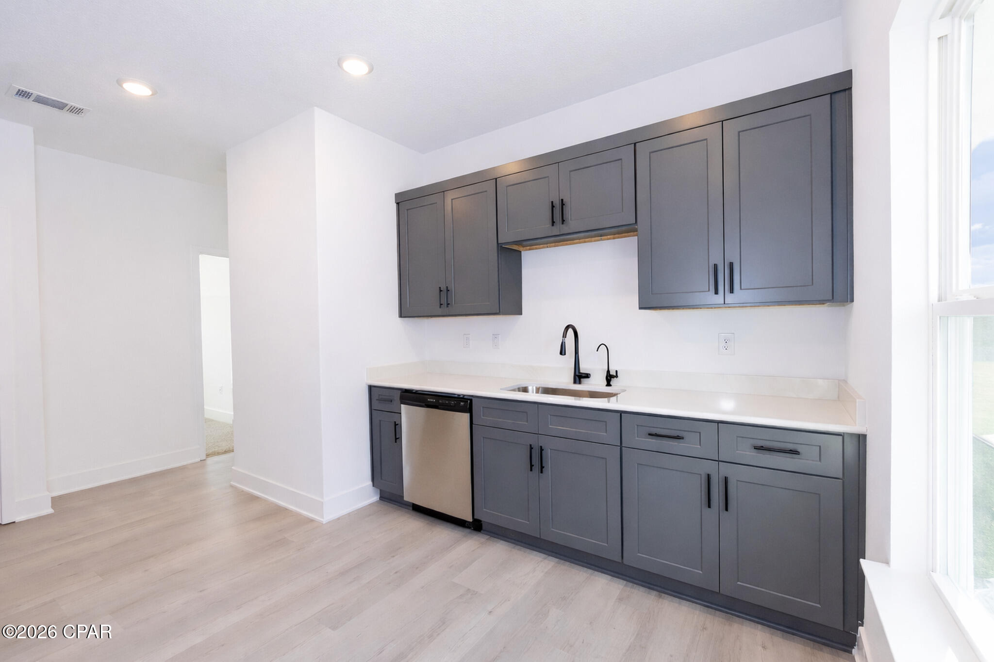 Image 6 For 7073 Traditions Drive