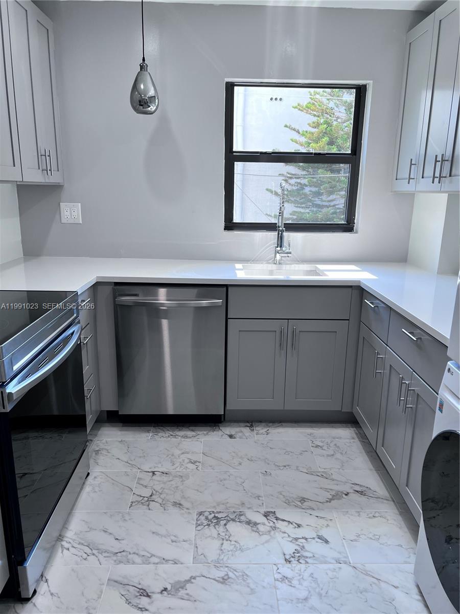 Jefferson Gardens Condo