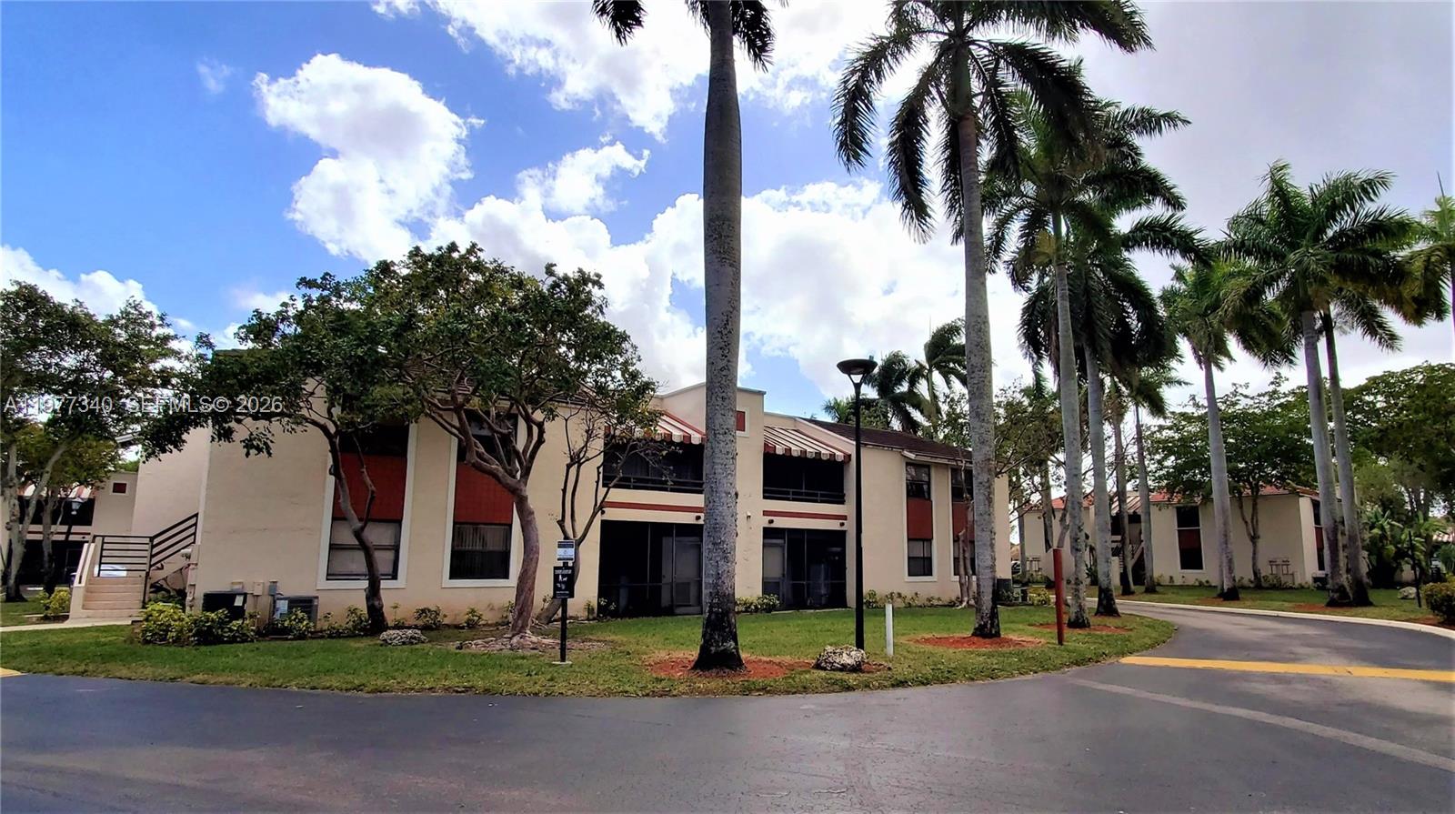 Quatraine Condo I Ph I