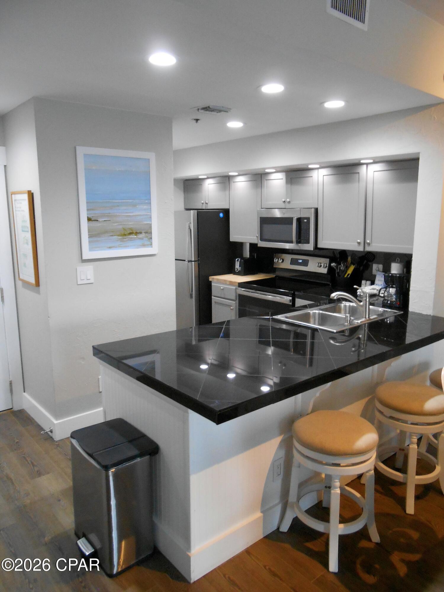 Image 8 For 9011 Us Hwy 98  B705