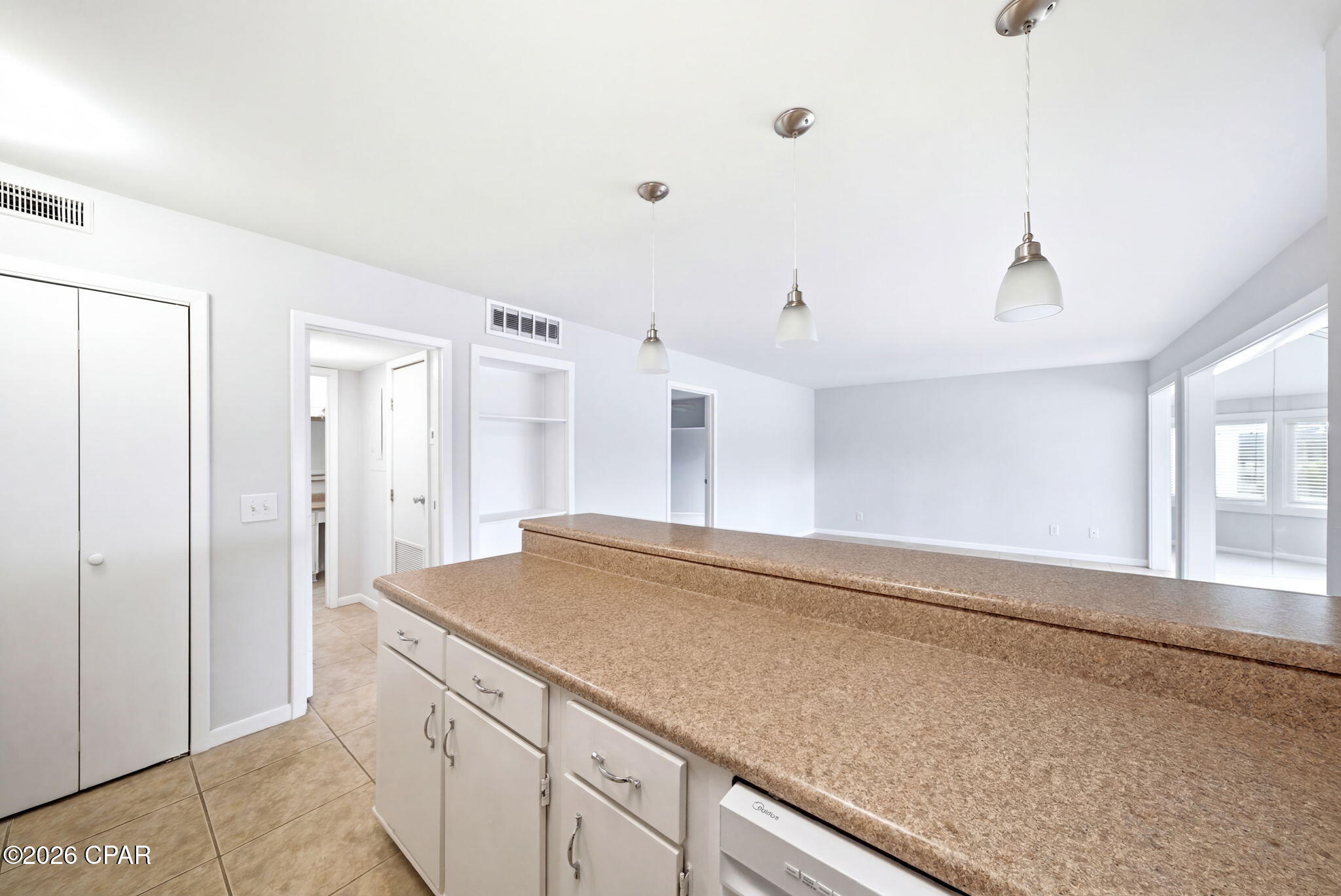 Image 6 For 4725 Bay Point Road 257