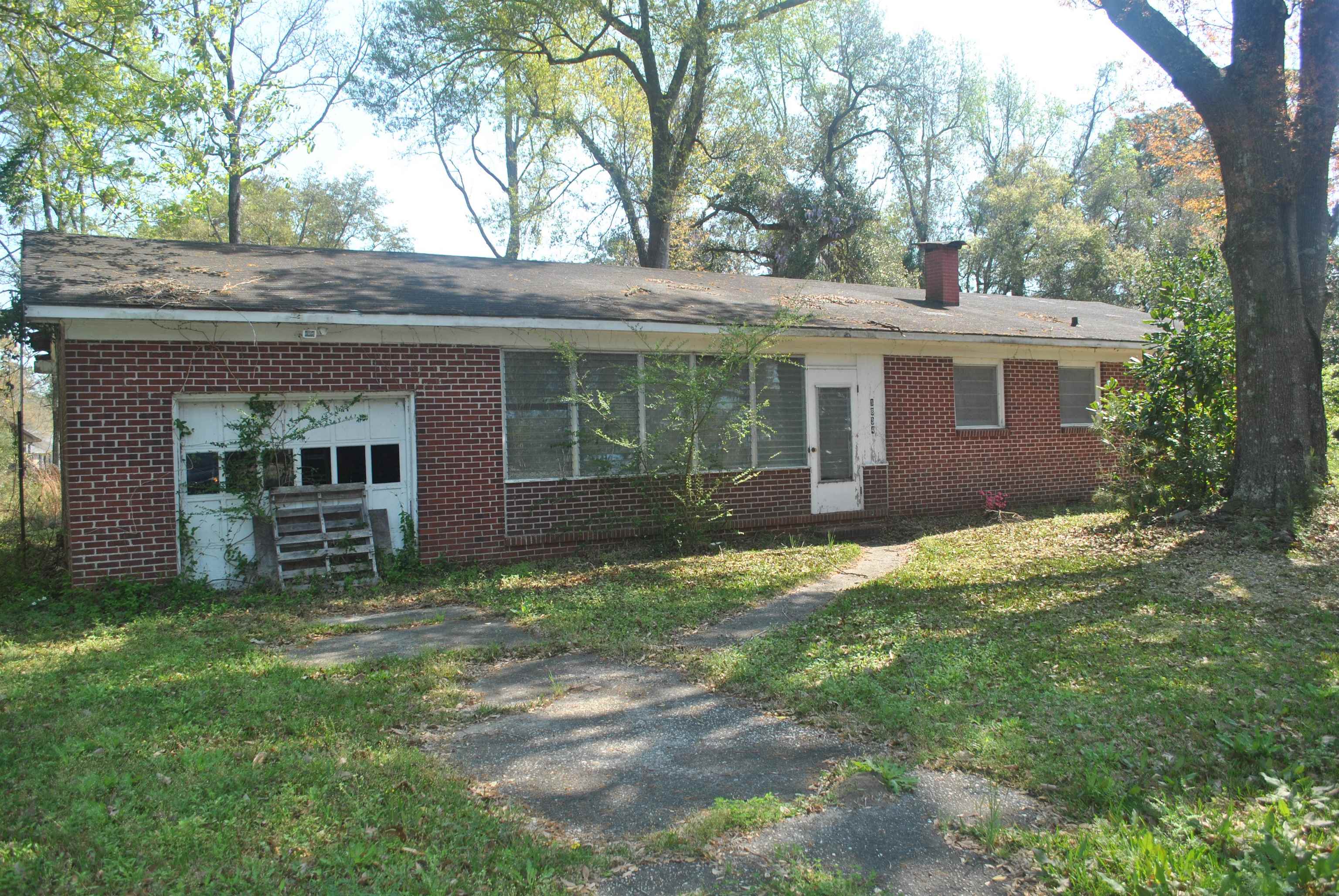 1834 Sumter St. Georgetown, SC 29440