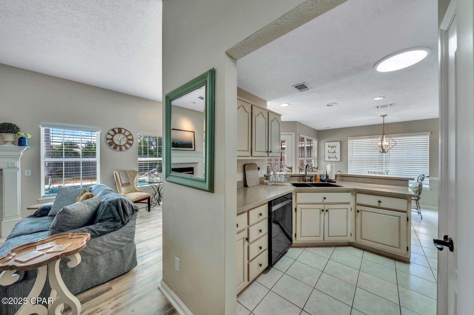 Image 3 For 128 Bonaire Drive