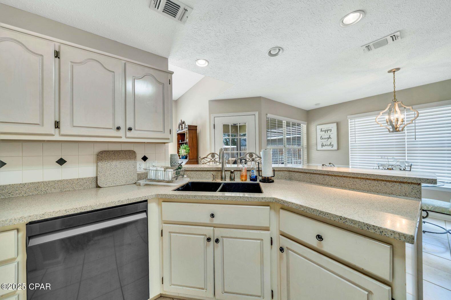 Image 5 For 128 Bonaire Drive
