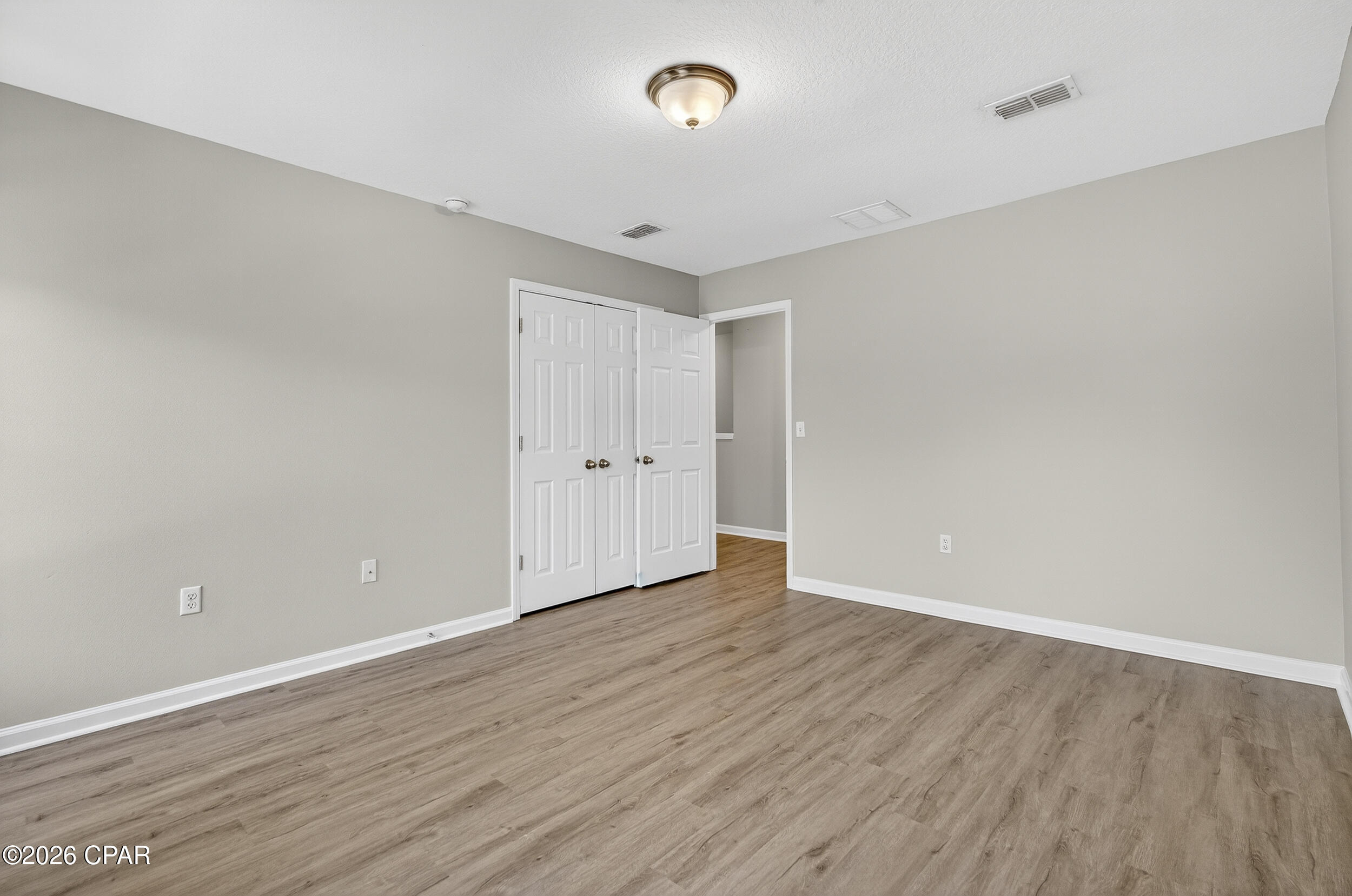 Image 43 For 300 Sand Oak Boulevard