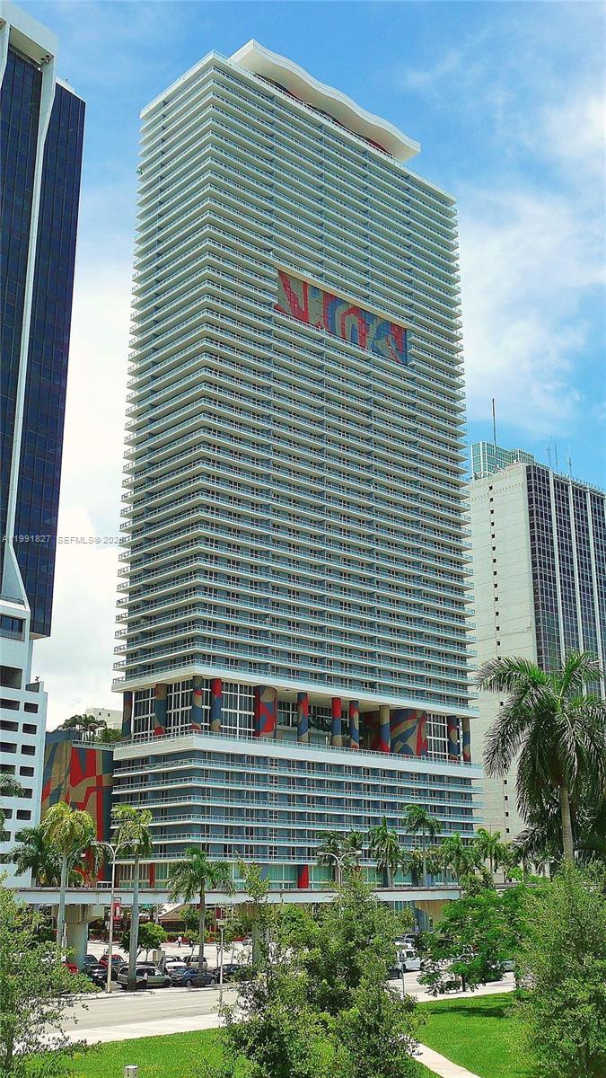 50 Biscayne Condo