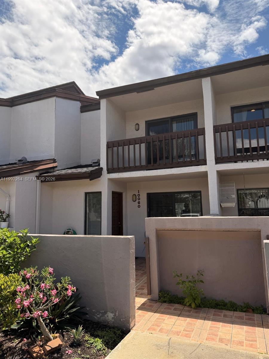 Villas Of Amberwood Condo