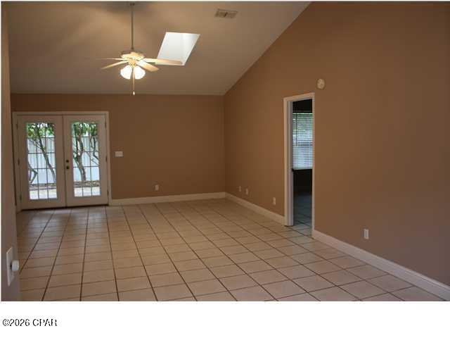 Image 3 For 901 Pelican Place