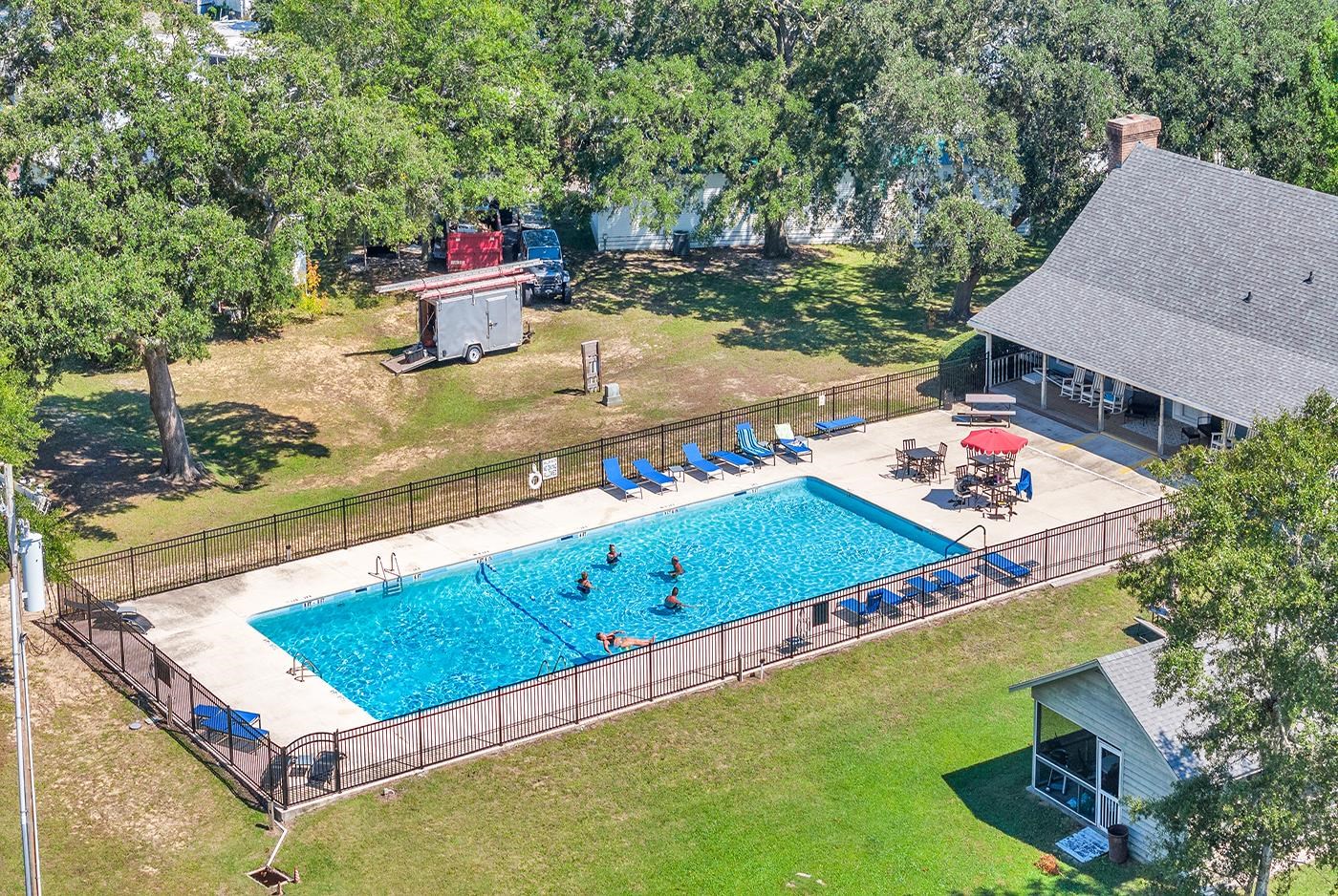 2608261 | Photo 55