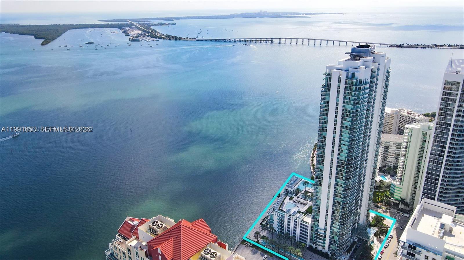 Condo for Sale in Miami, FL