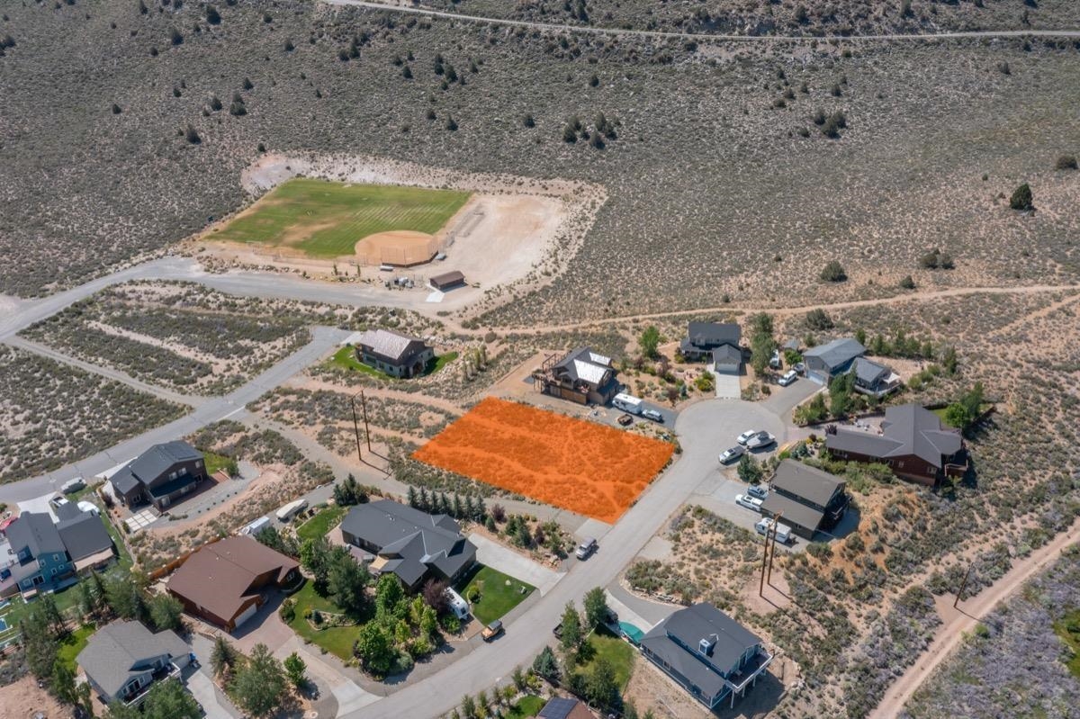 118 Larkspur Lane