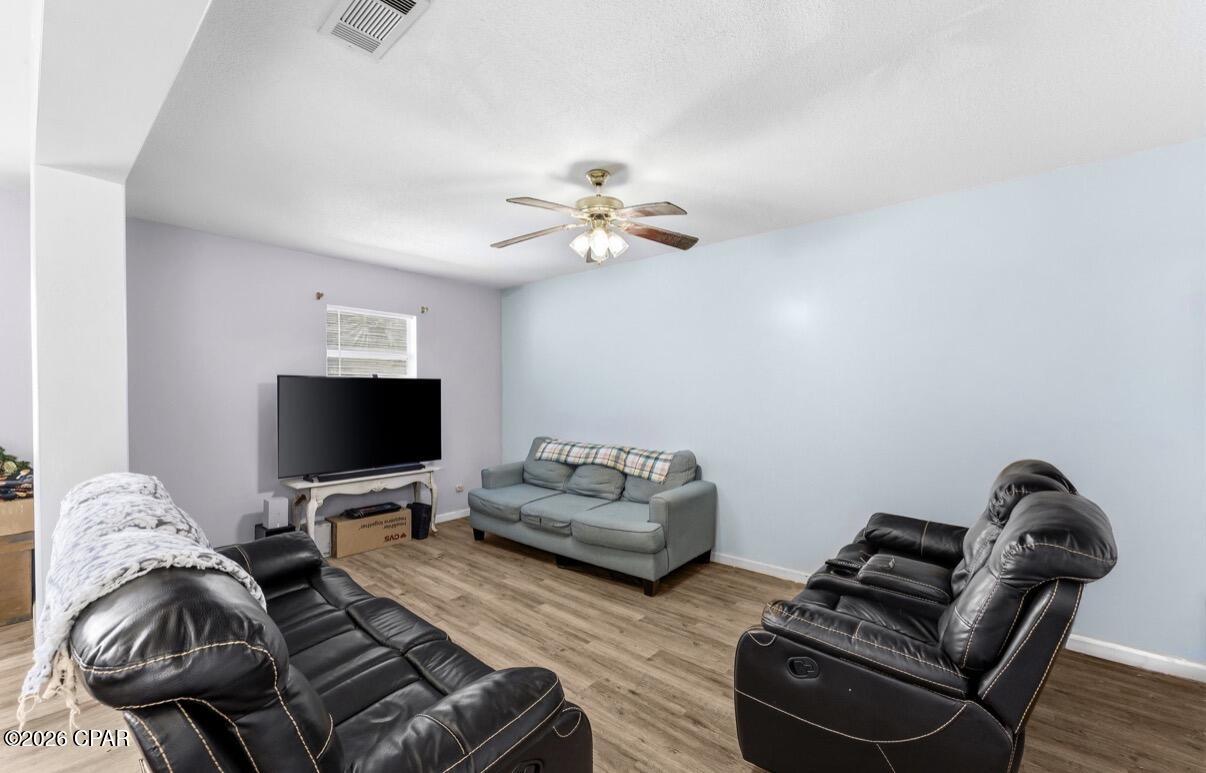 Image 3 For 1206 Colorado Avenue